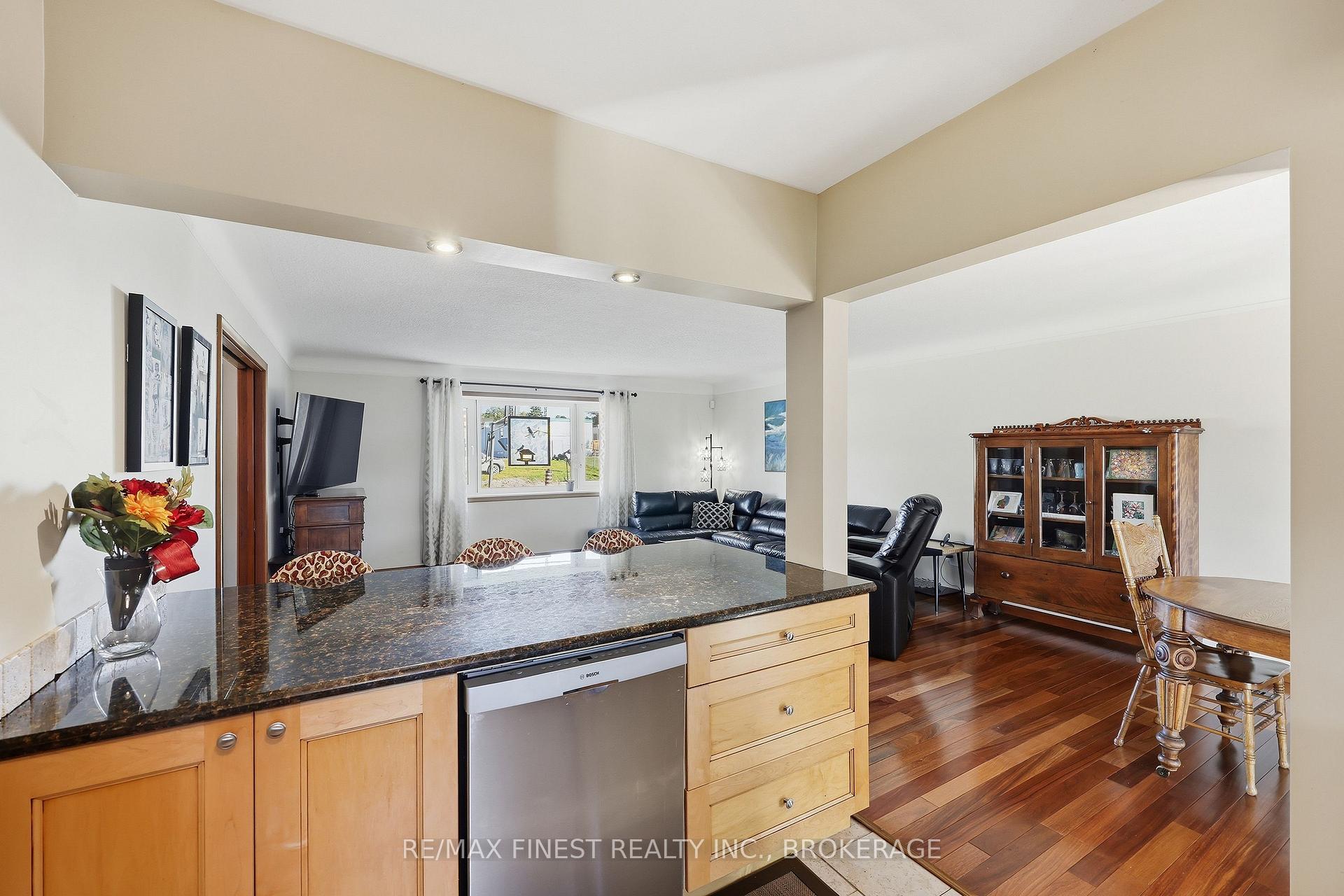Photo 19 of 1409 Sproule Street, Kingston, City Northwest — HOMEH