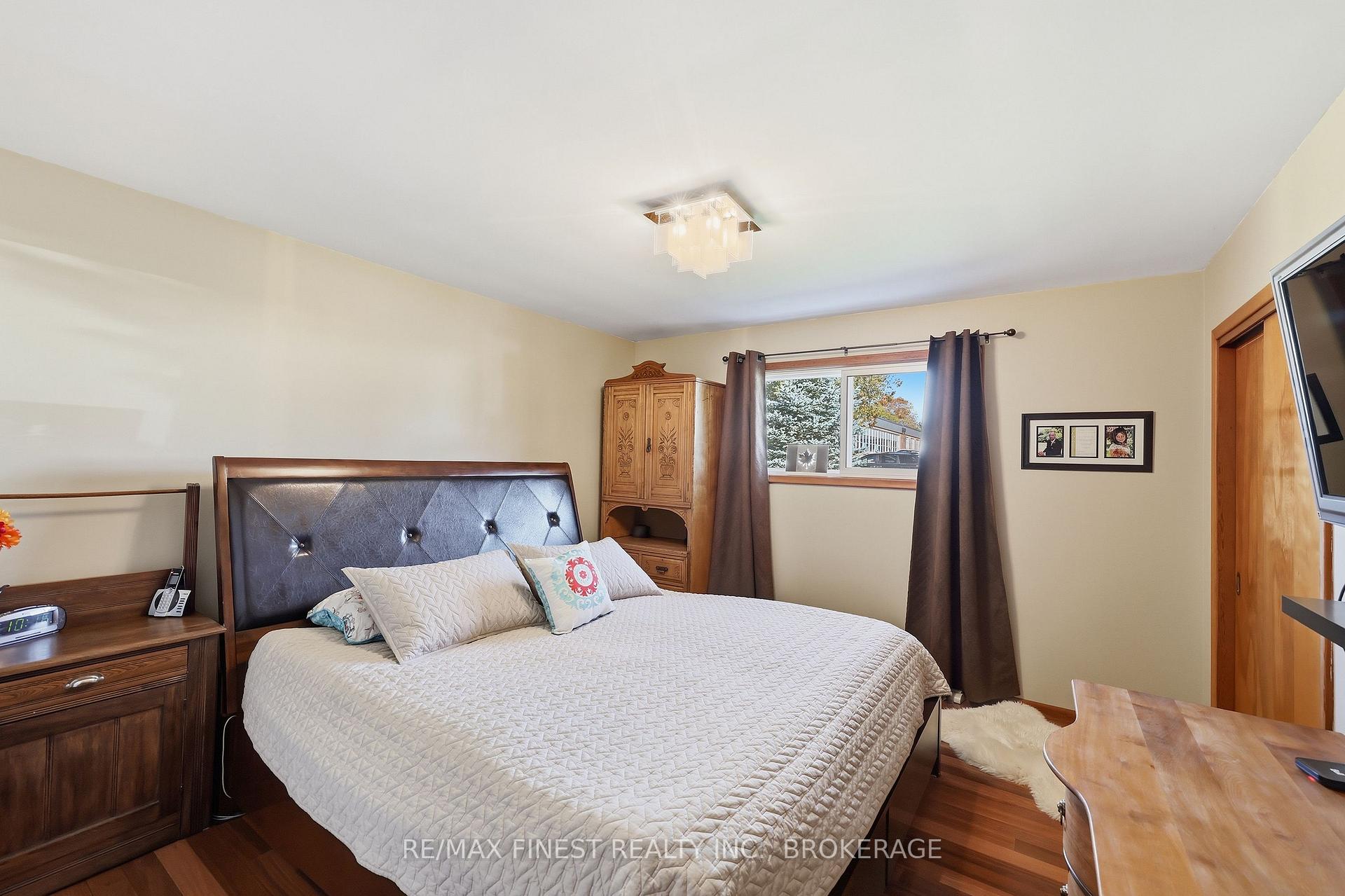 Photo 20 of 1409 Sproule Street, Kingston, City Northwest — HOMEH