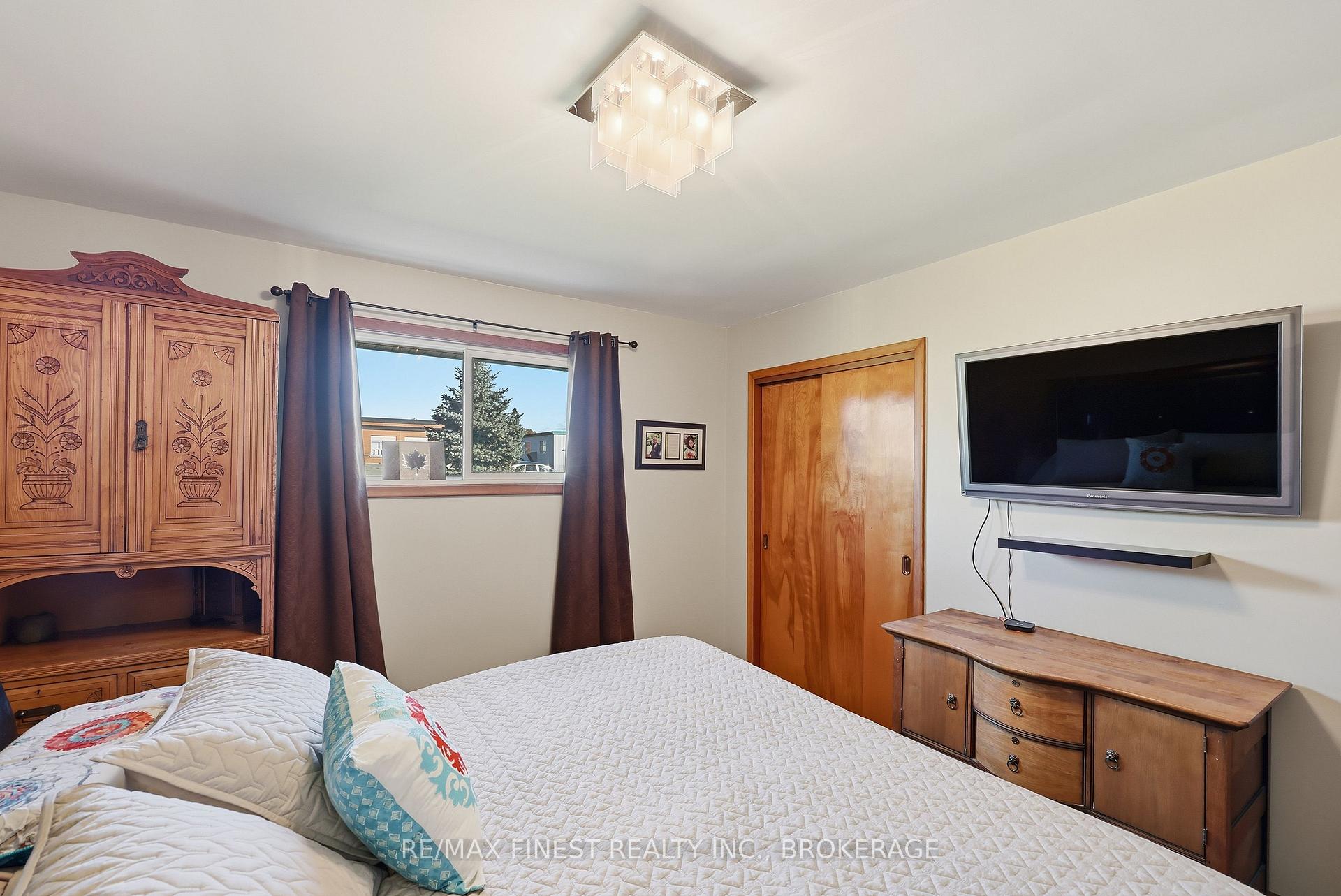 Photo 21 of 1409 Sproule Street, Kingston, City Northwest — HOMEH