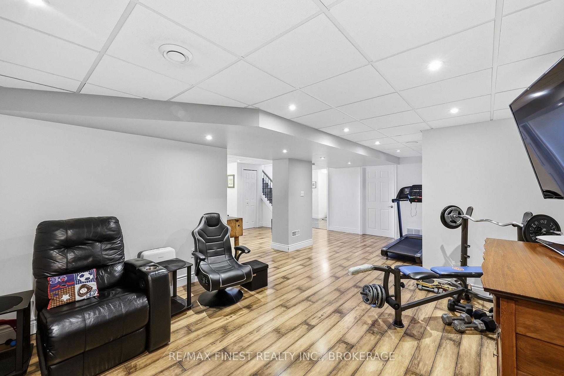 Photo 30 of 1409 Sproule Street, Kingston, City Northwest — HOMEH