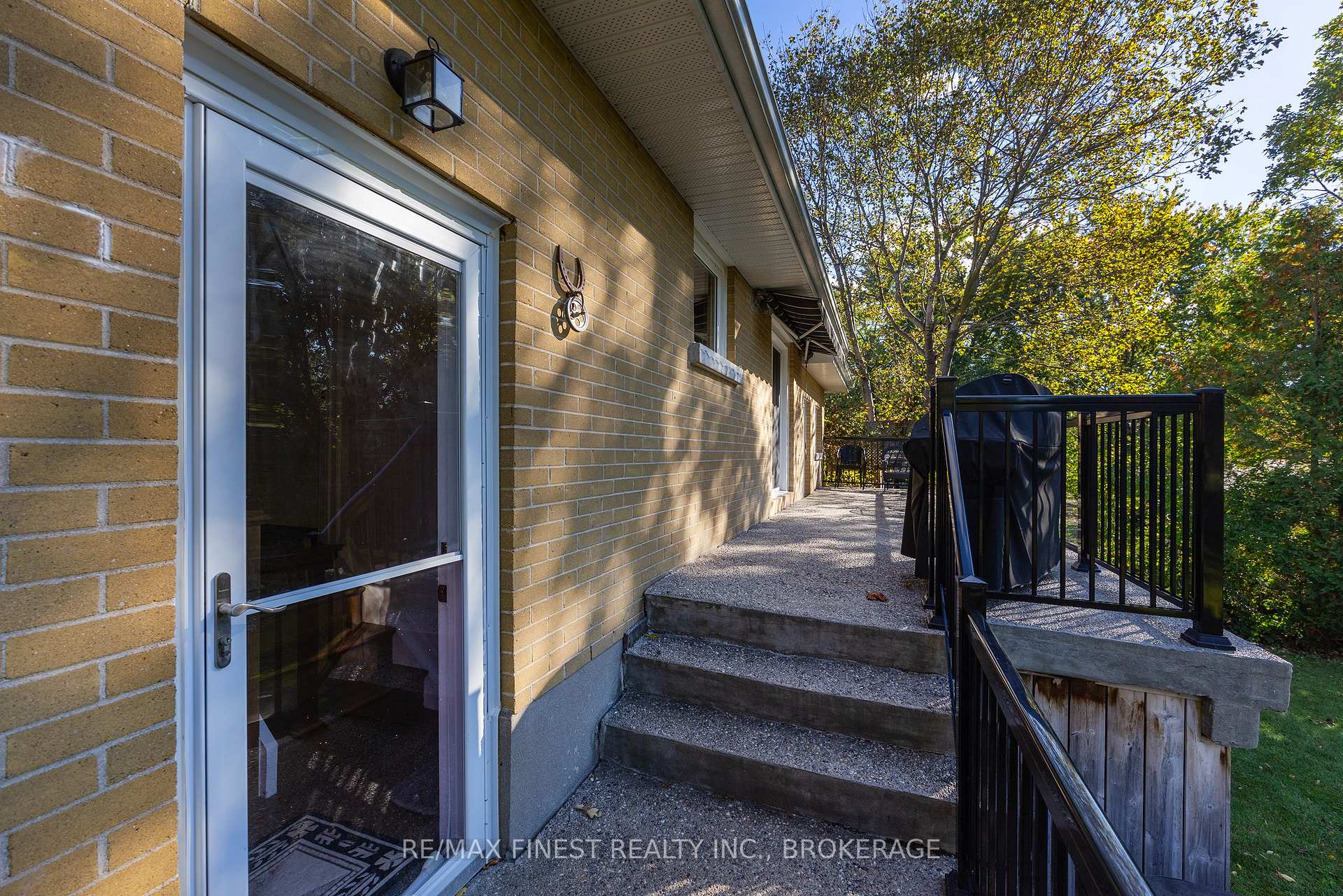 Photo 40 of 1409 Sproule Street, Kingston, City Northwest — HOMEH
