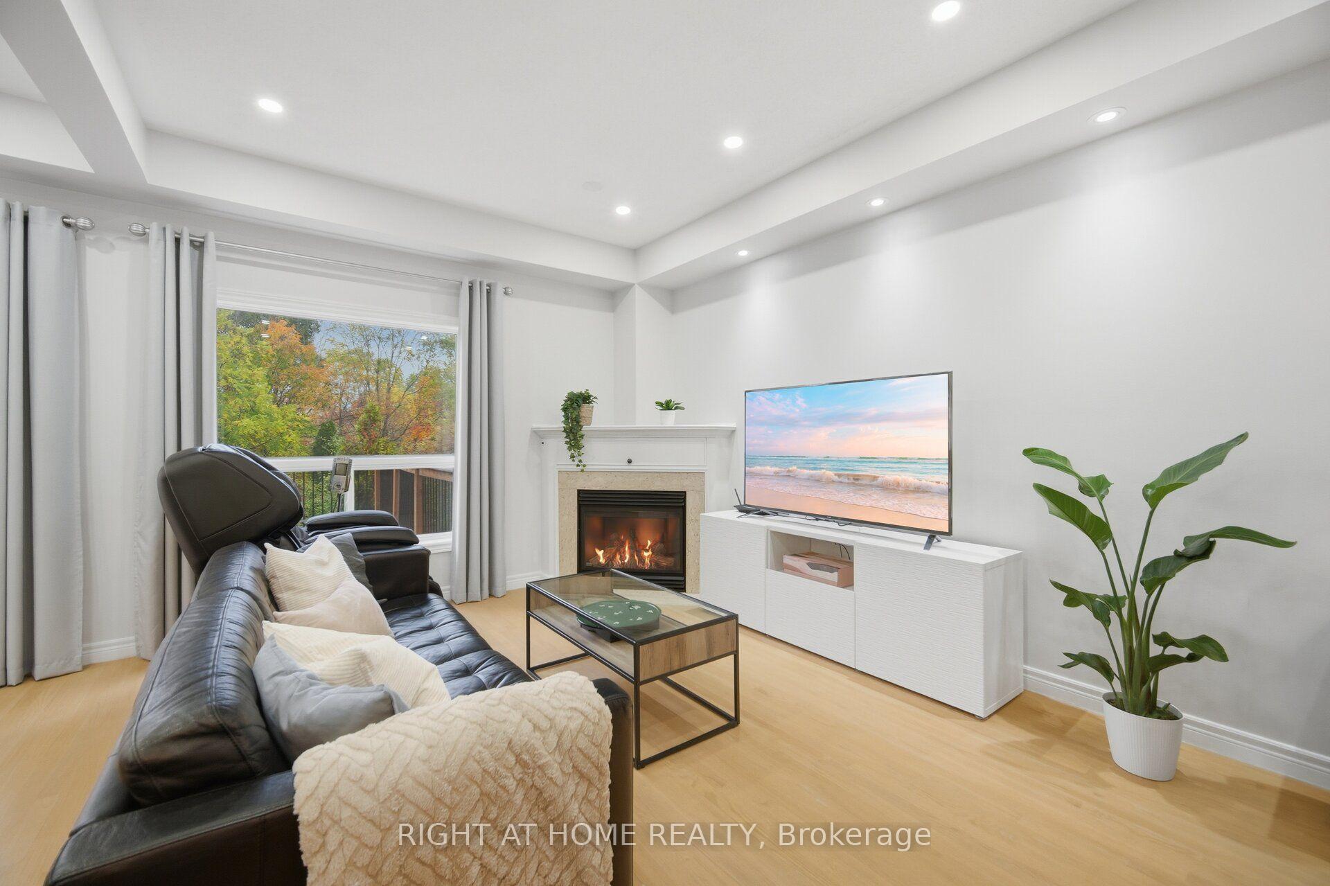 Photo 12 of 4089 Medland Drive, Burlington, Rose — HOMEH