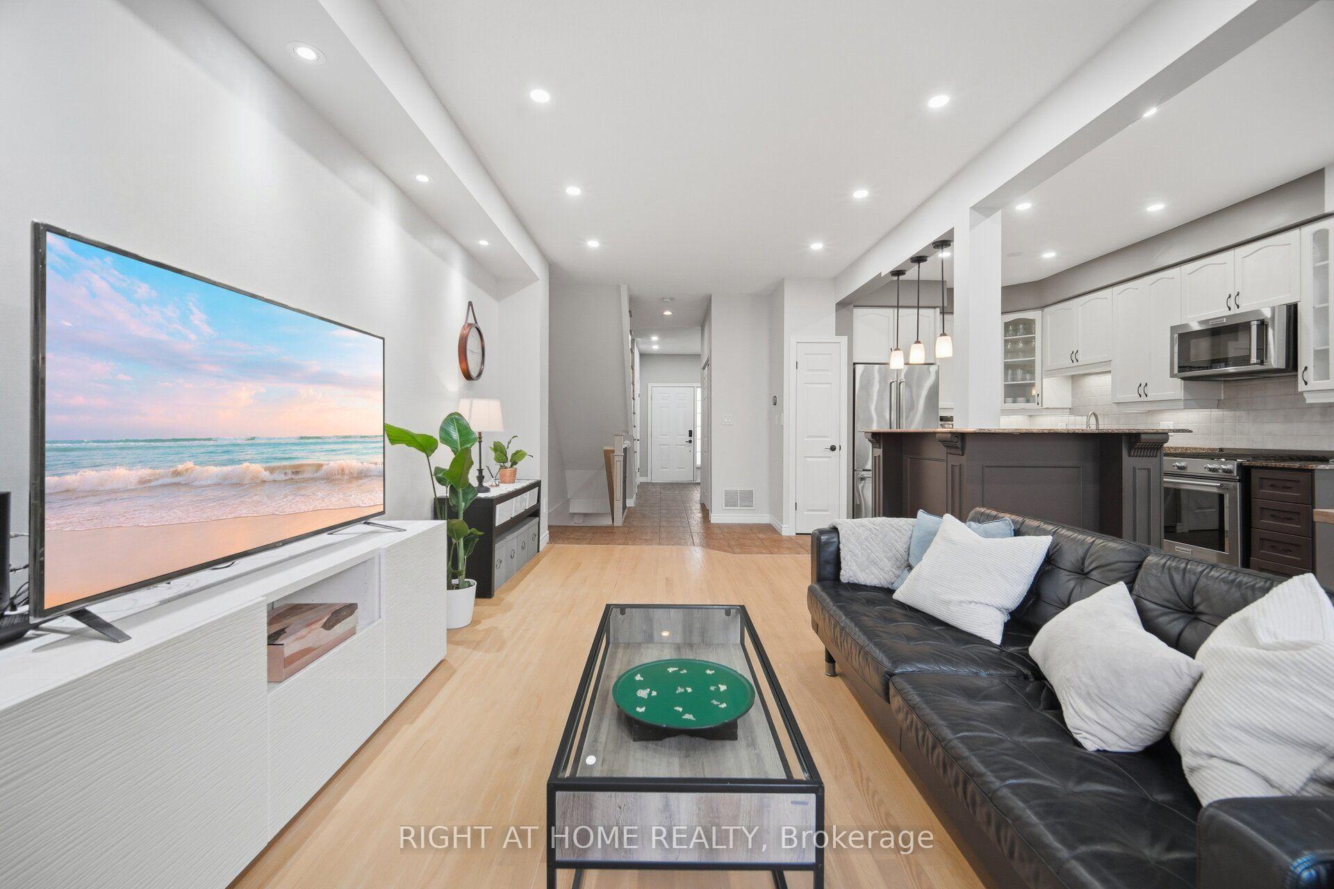 Photo 13 of 4089 Medland Drive, Burlington, Rose — HOMEH