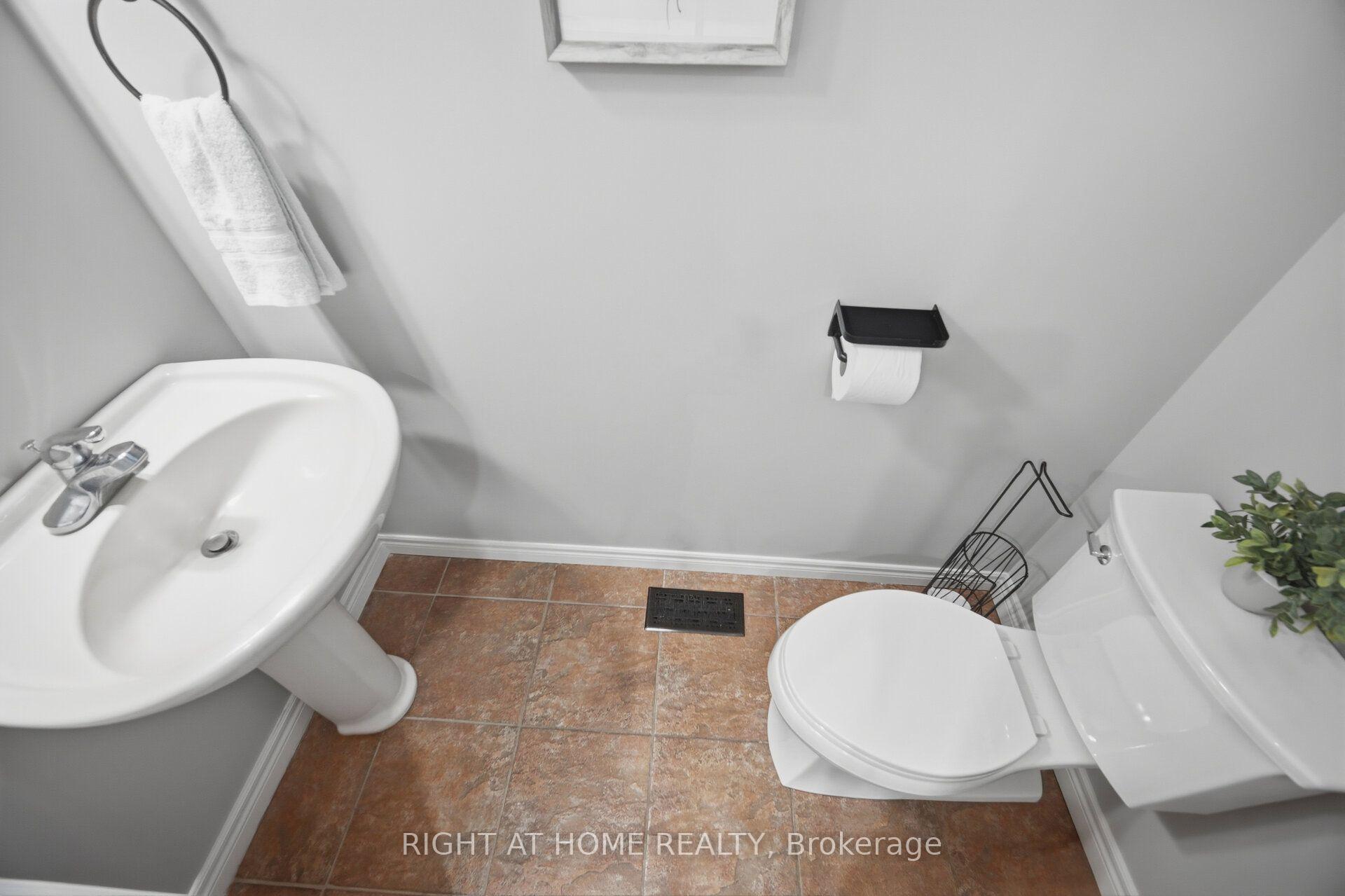 Photo 23 of 4089 Medland Drive, Burlington, Rose — HOMEH