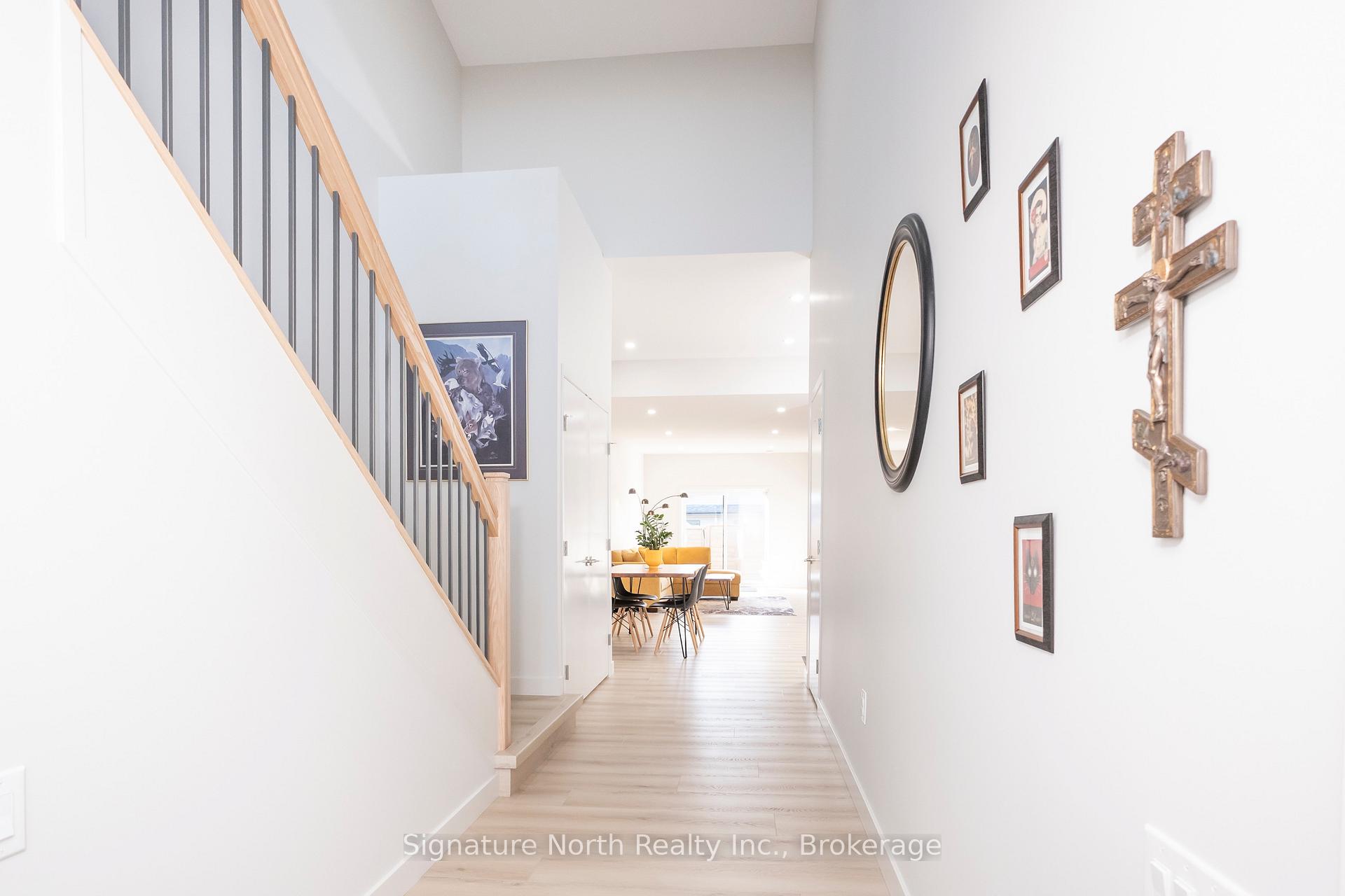 Photo 3 of 836 Weiler Boulevard, Thunder Bay, Parkdale — HOMEH