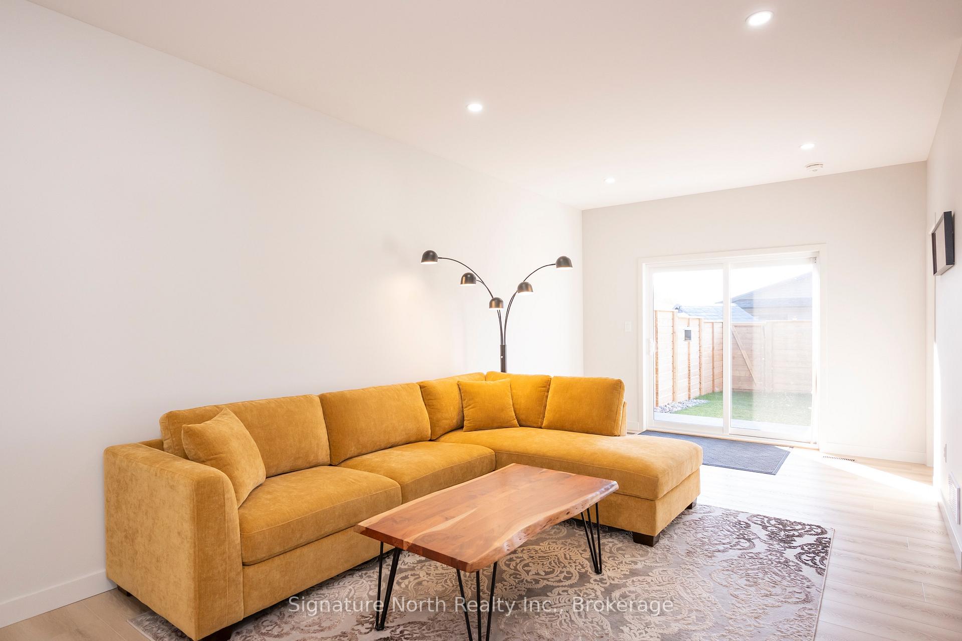Photo 6 of 836 Weiler Boulevard, Thunder Bay, Parkdale — HOMEH