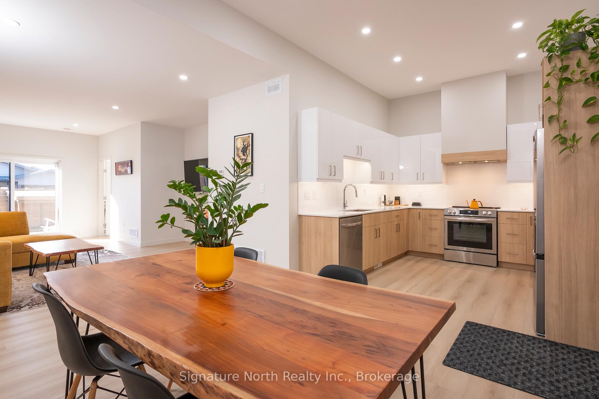Photo 14 of 836 Weiler Boulevard, Thunder Bay, Parkdale — HOMEH