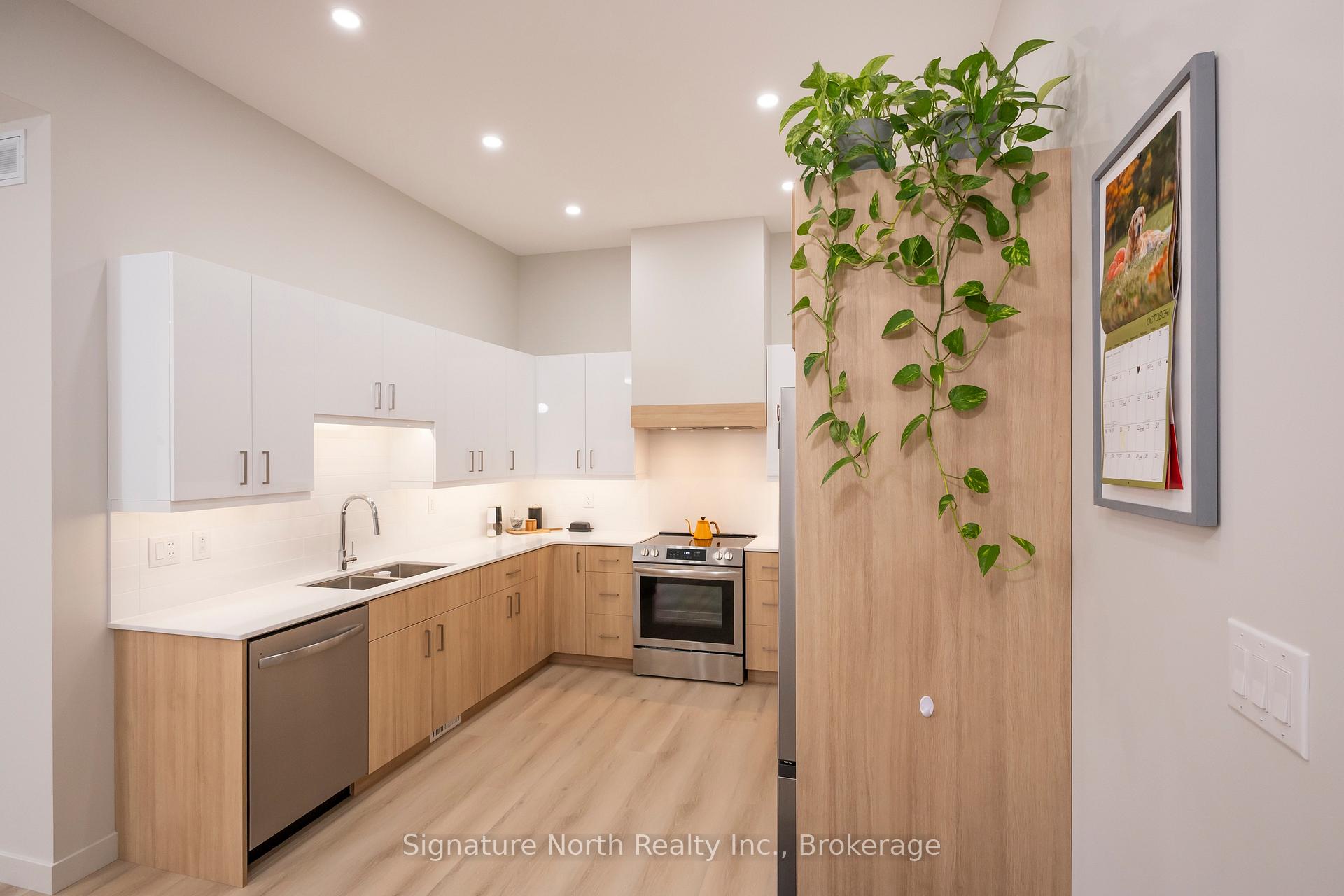 Photo 15 of 836 Weiler Boulevard, Thunder Bay, Parkdale — HOMEH