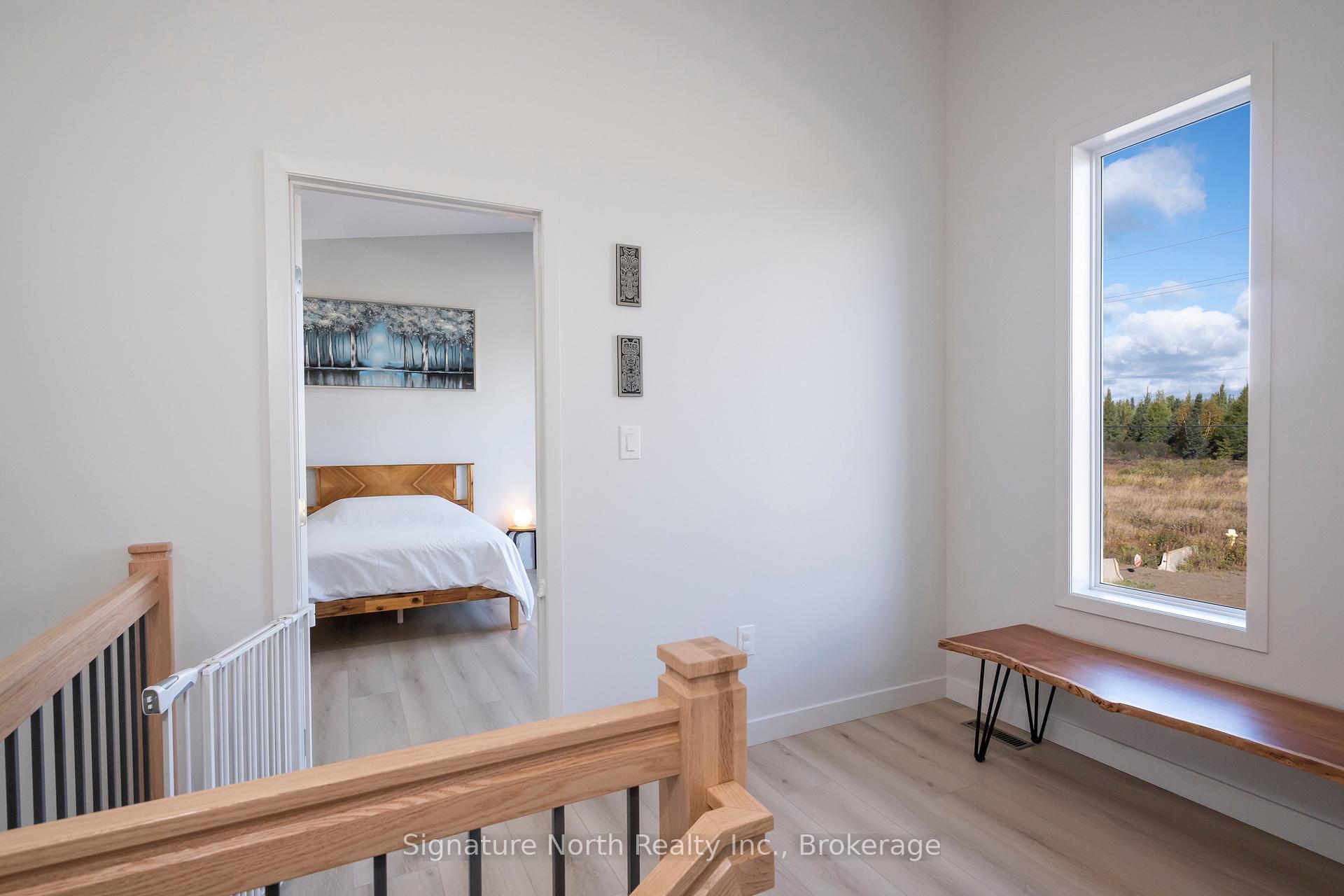 Photo 33 of 836 Weiler Boulevard, Thunder Bay, Parkdale — HOMEH