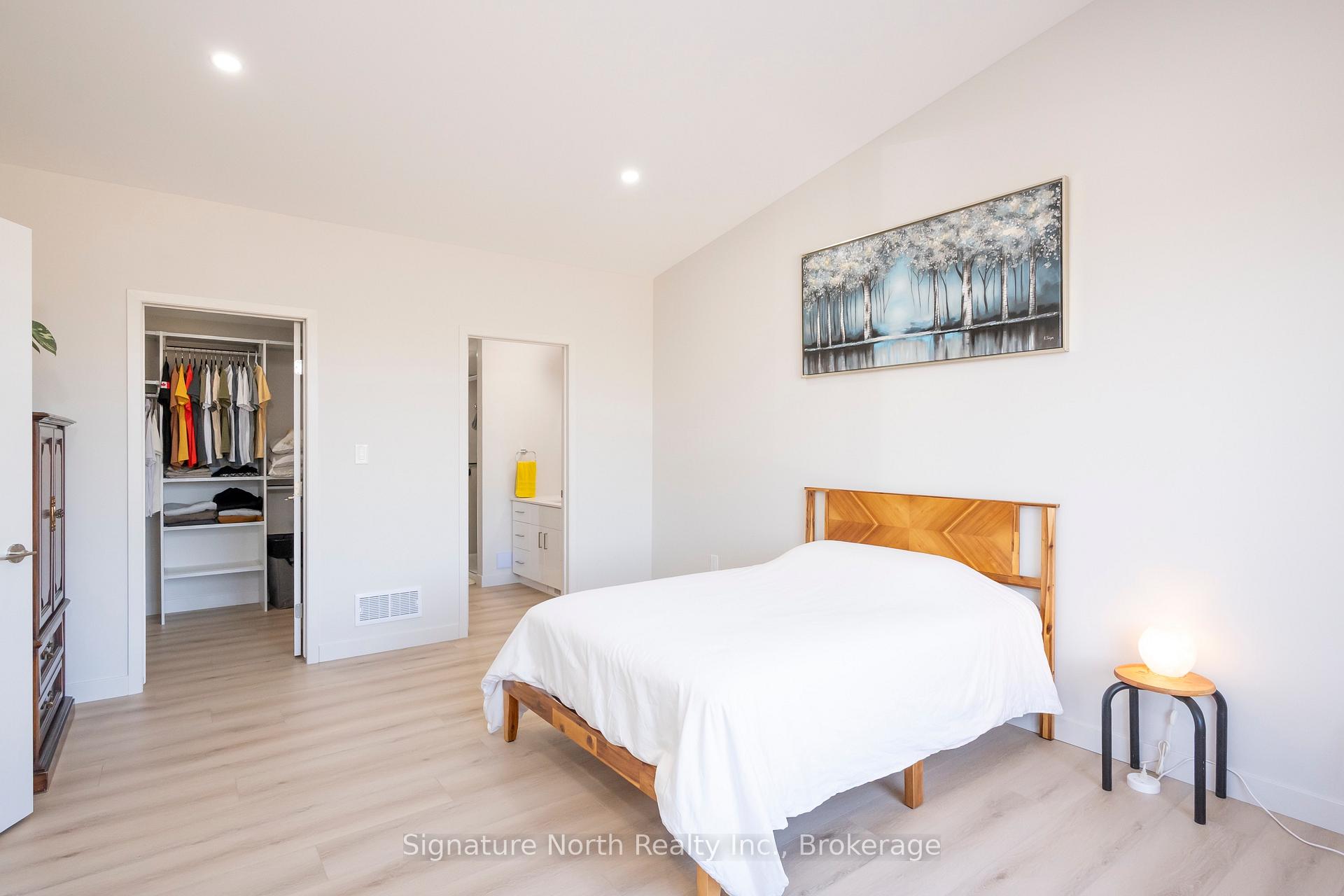 Photo 34 of 836 Weiler Boulevard, Thunder Bay, Parkdale — HOMEH