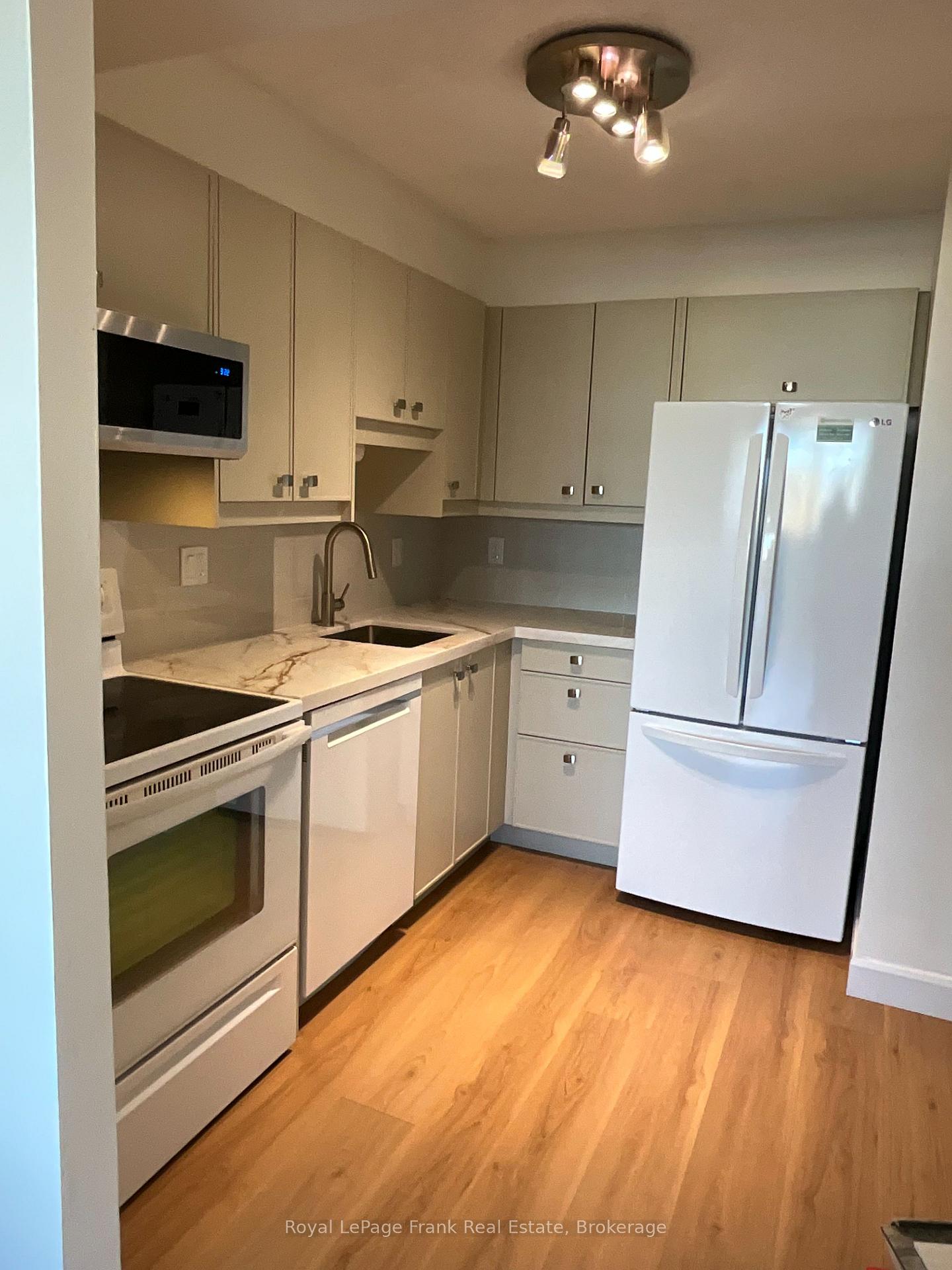 Photo 6 of Unit 205, 80 Athol Street E, Oshawa, Central — HOMEH