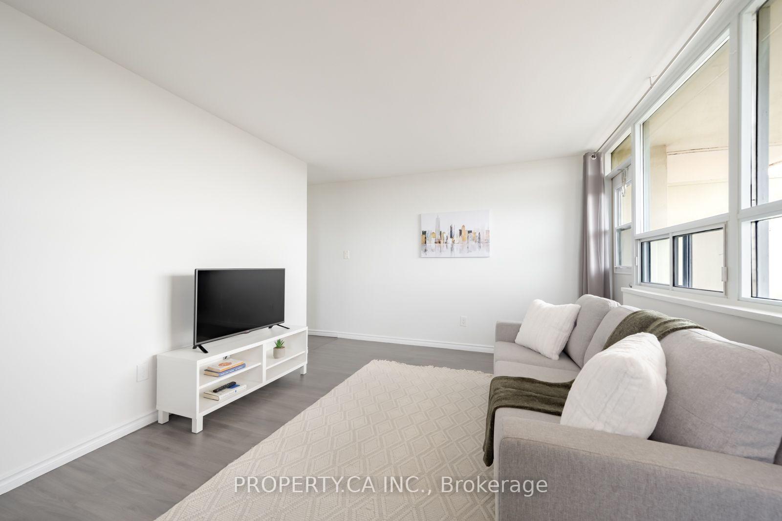 Photo 6 of Unit 1111, 3311 Kingston Road, Scarborough, Scarborough Village — HOMEH
