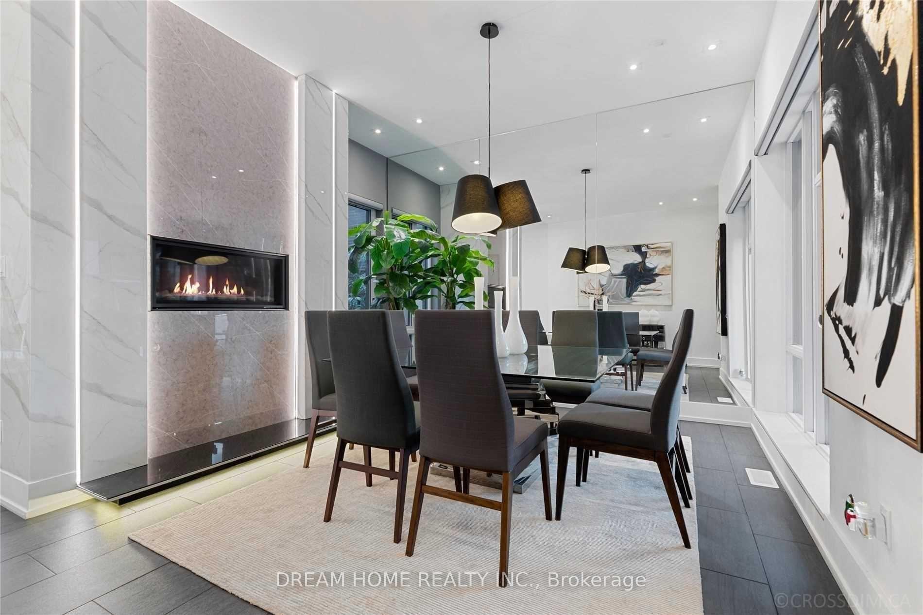 Photo 5 of 21 Valliere Place, North York, Bayview Village — HOMEH