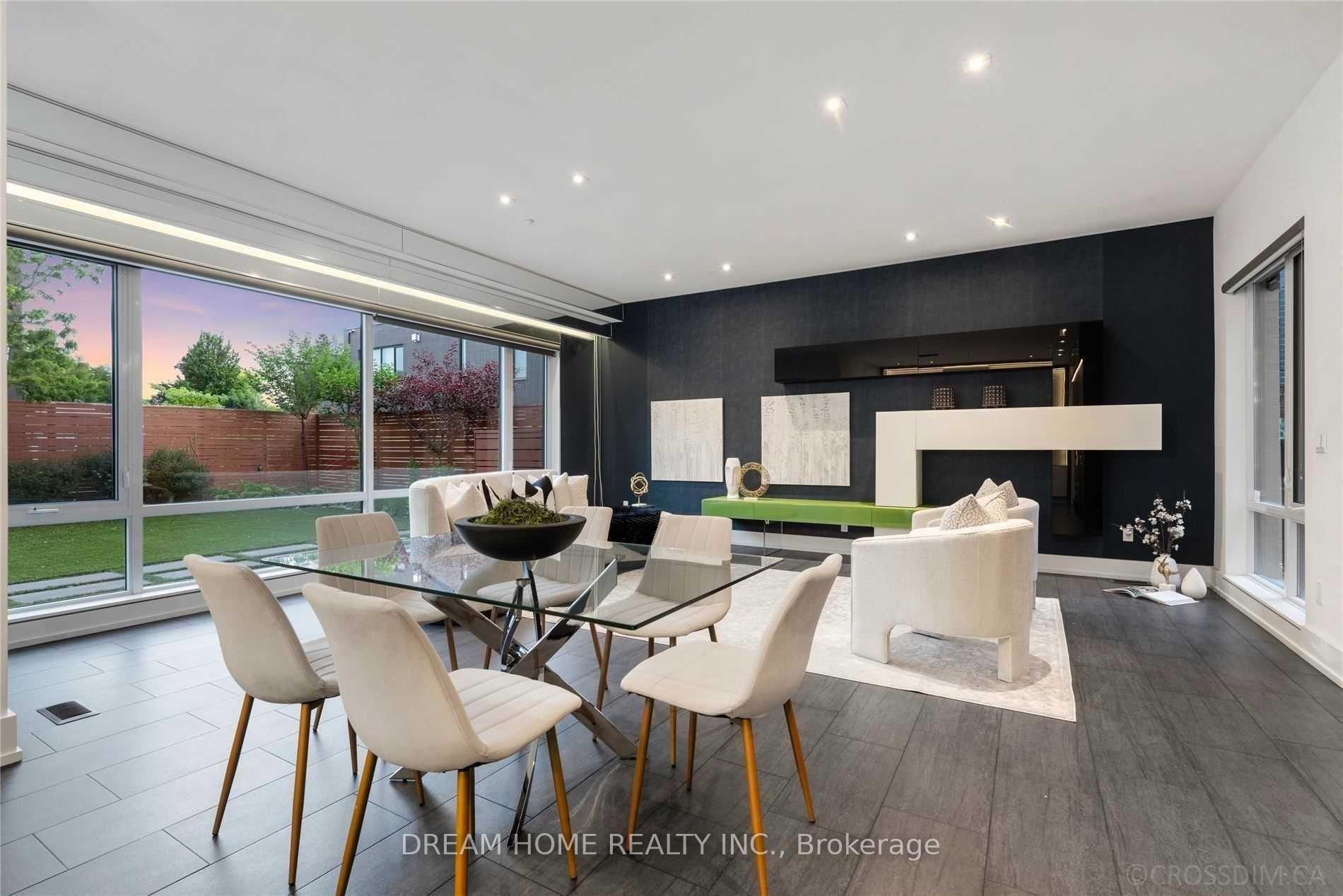 Photo 6 of 21 Valliere Place, North York, Bayview Village — HOMEH