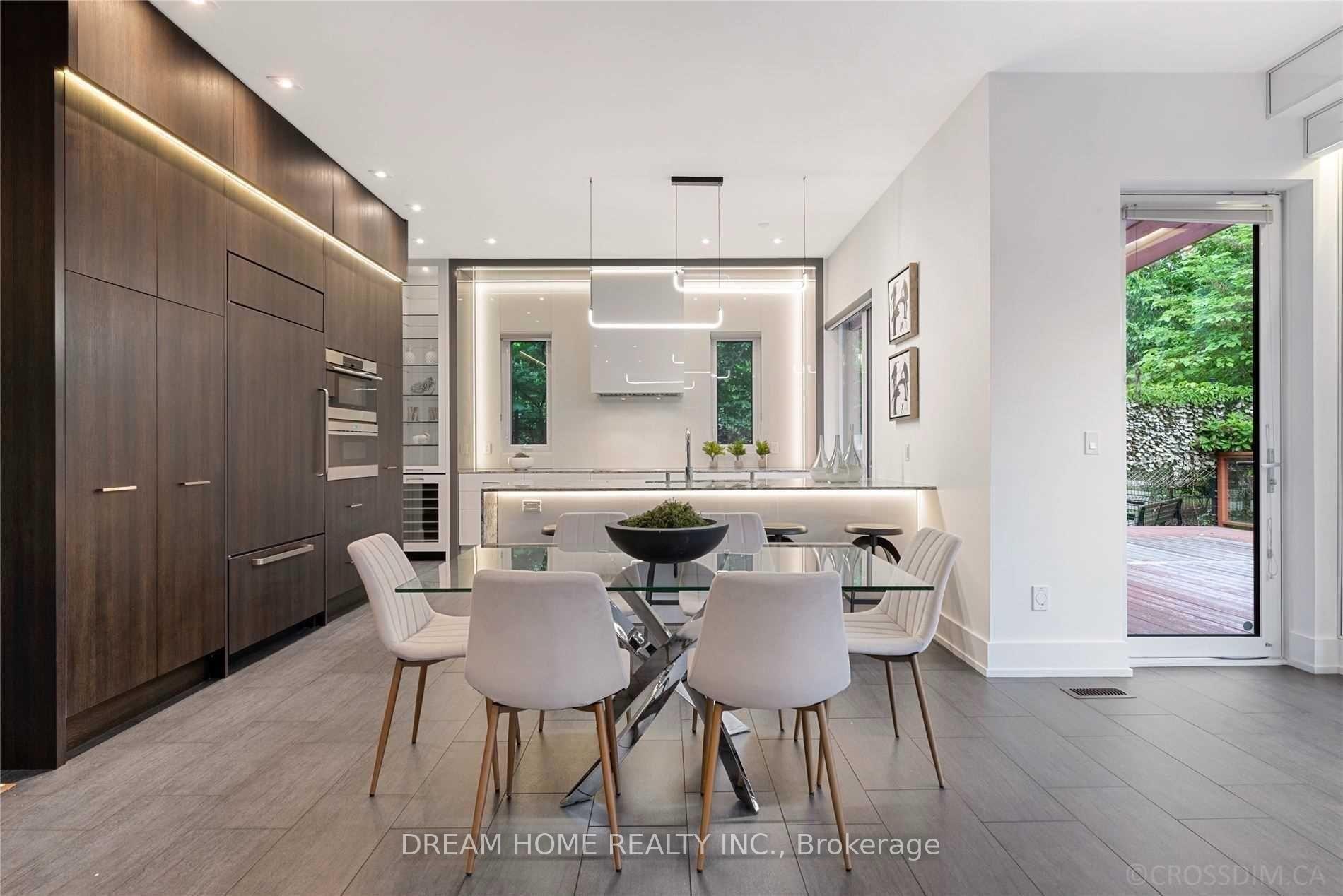 Photo 7 of 21 Valliere Place, North York, Bayview Village — HOMEH