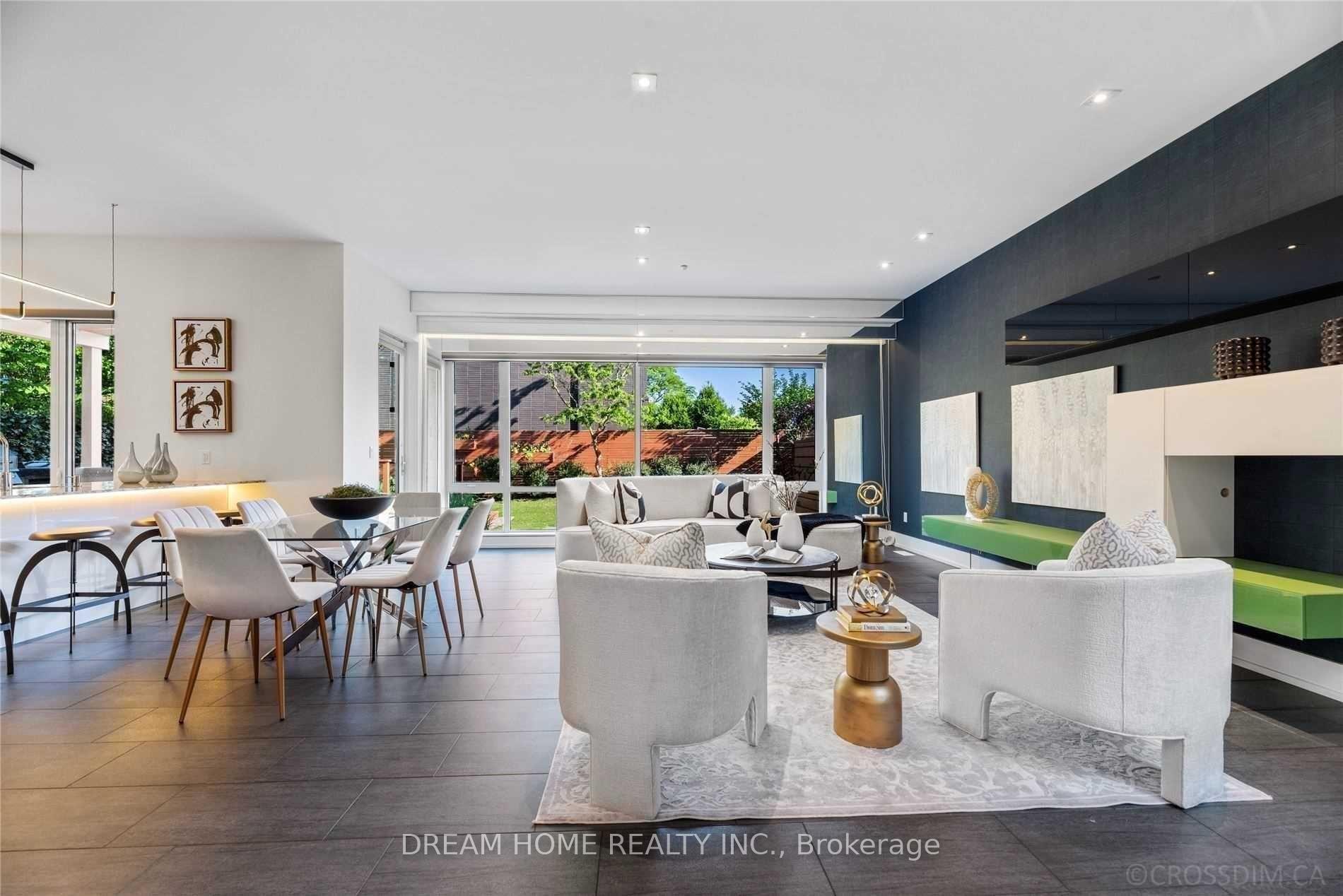 Photo 12 of 21 Valliere Place, North York, Bayview Village — HOMEH
