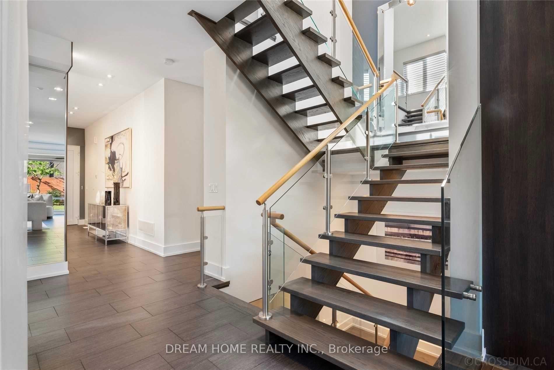 Photo 17 of 21 Valliere Place, North York, Bayview Village — HOMEH