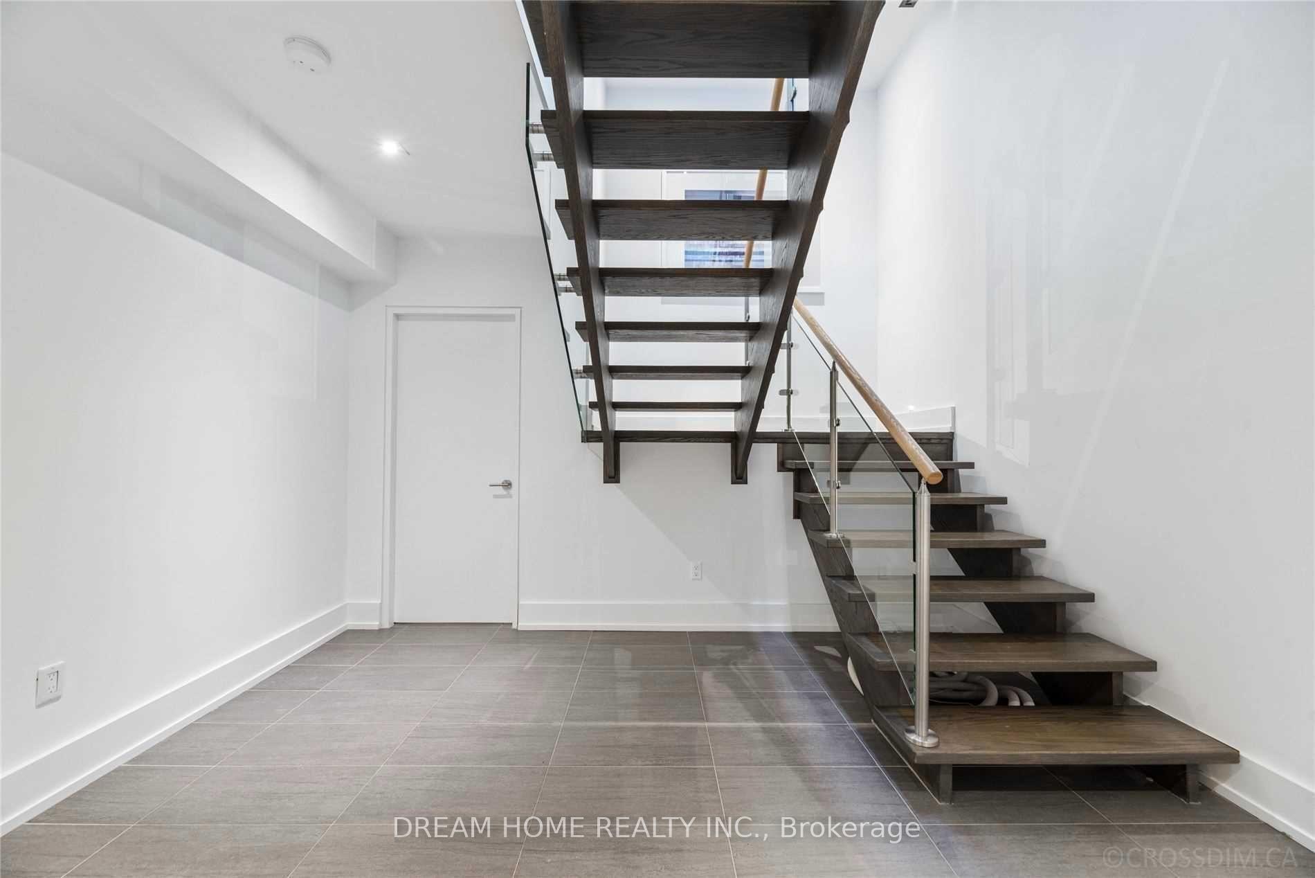 Photo 27 of 21 Valliere Place, North York, Bayview Village — HOMEH