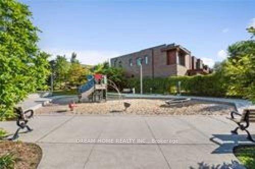 Photo 32 of 21 Valliere Place, North York, Bayview Village — HOMEH