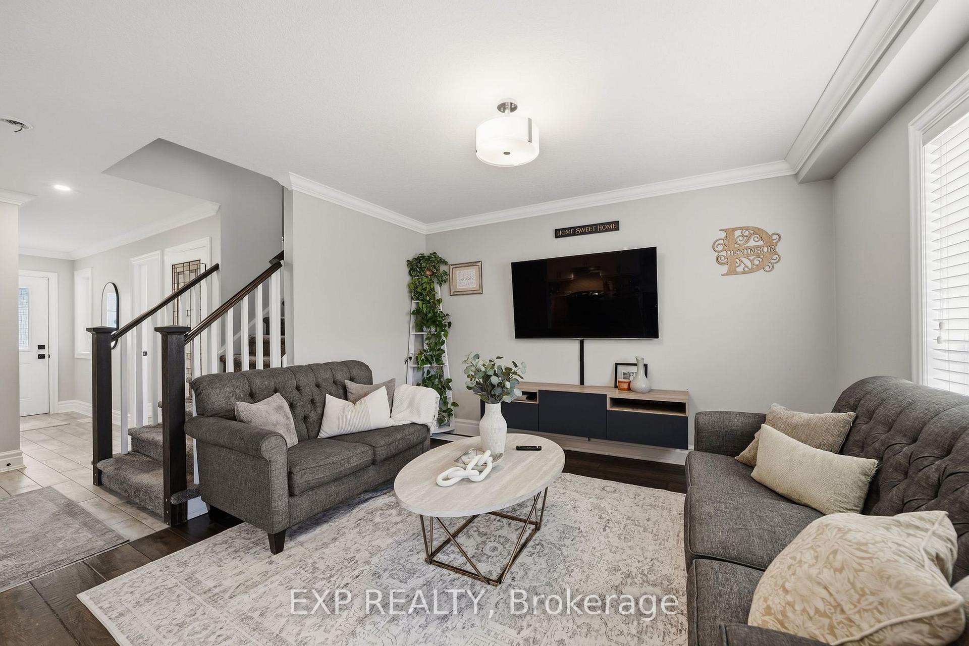 Photo 4 of 2700 Foxbend Link, London, North S — HOMEH