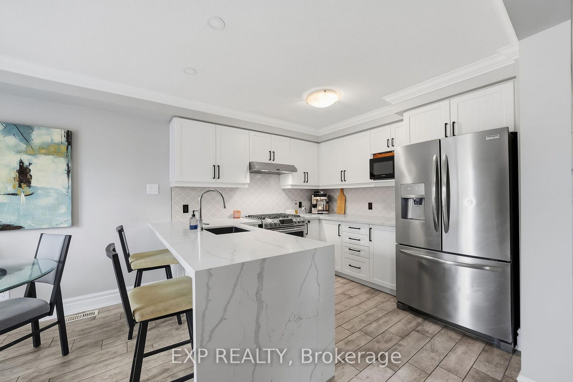 Photo 8 of 2700 Foxbend Link, London, North S — HOMEH