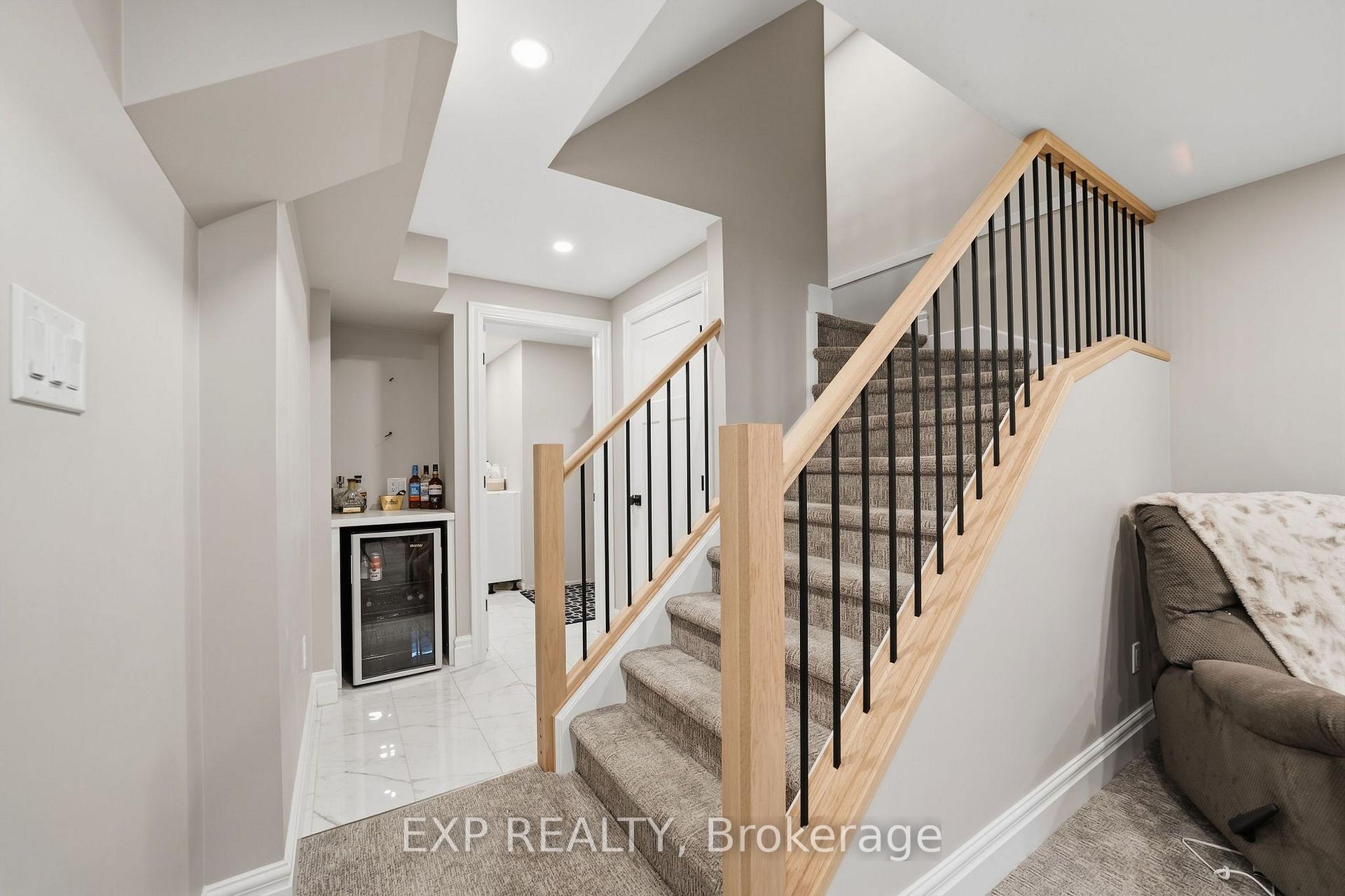 Photo 18 of 2700 Foxbend Link, London, North S — HOMEH