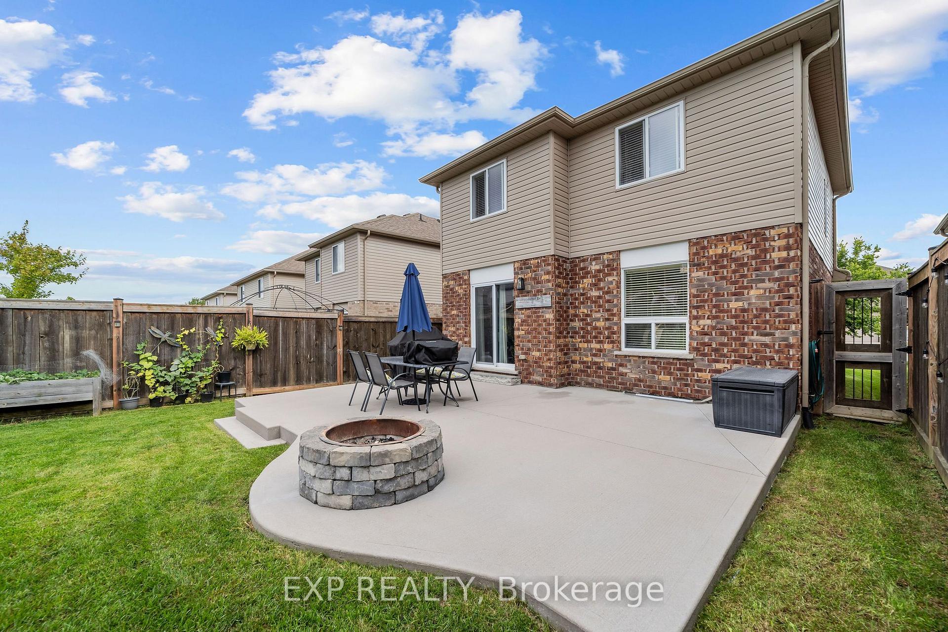 Photo 27 of 2700 Foxbend Link, London, North S — HOMEH