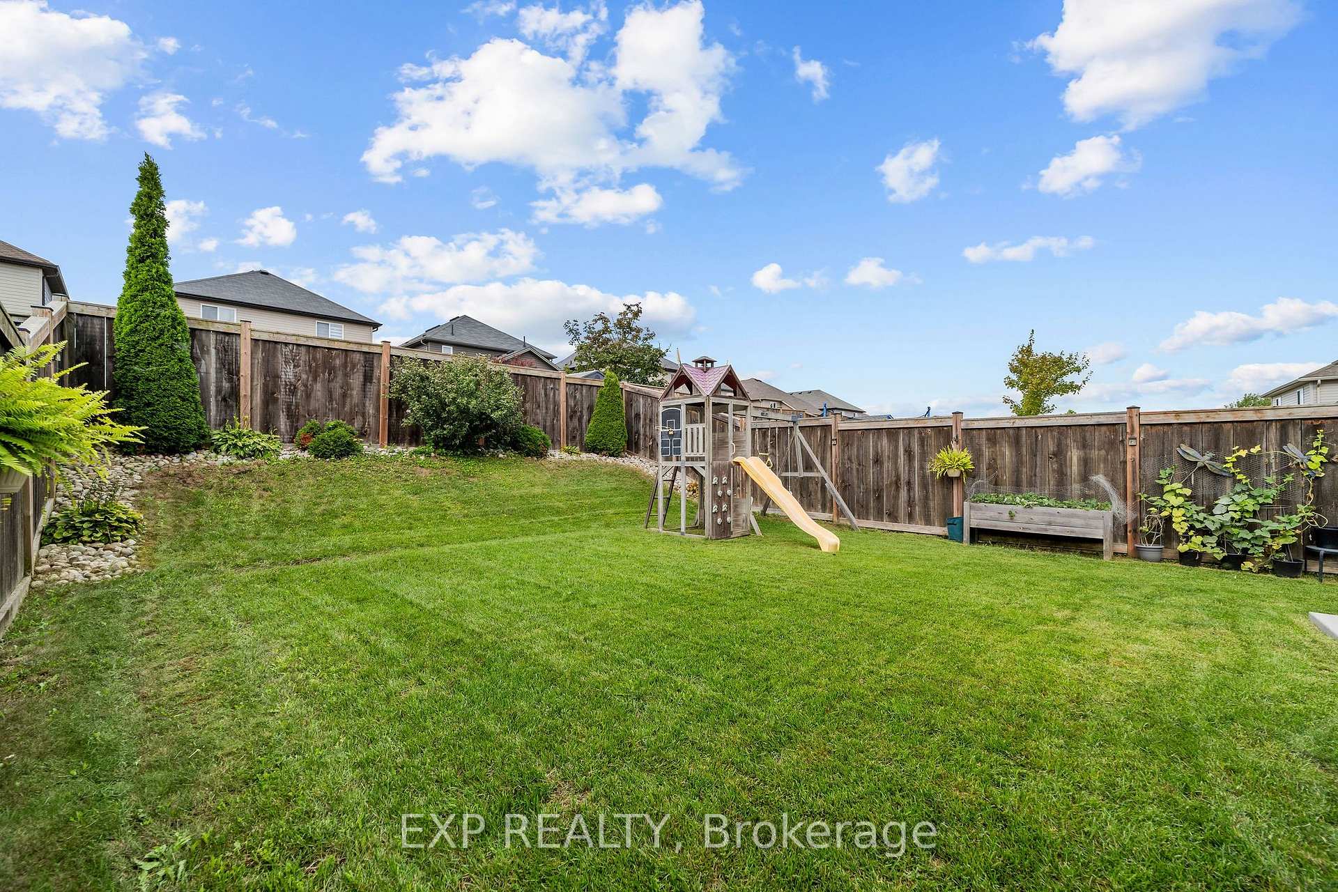 Photo 28 of 2700 Foxbend Link, London, North S — HOMEH