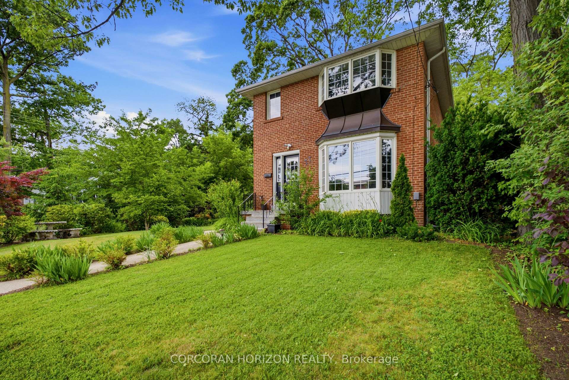 Photo of 77 Mineola Road E