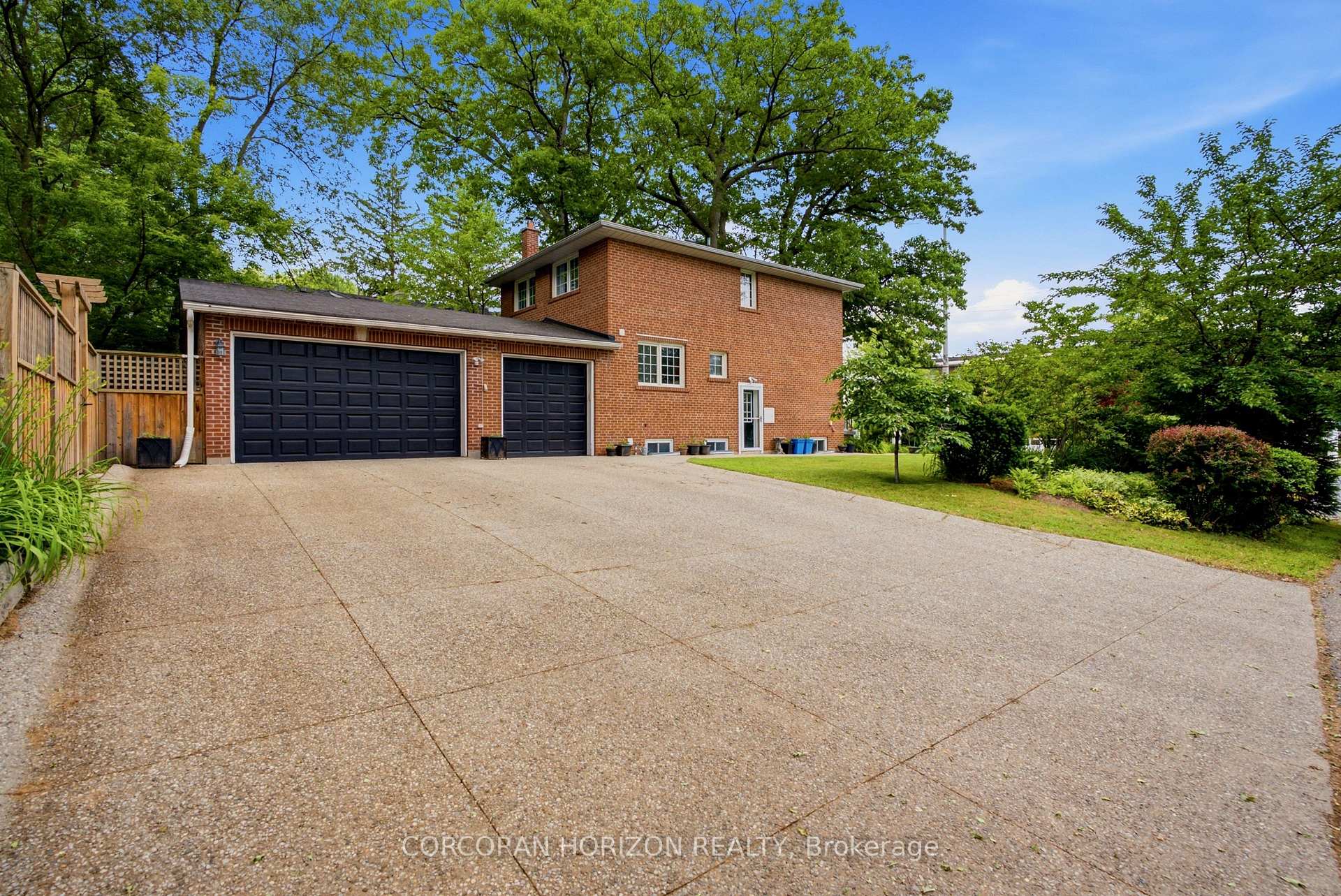 Photo 5 of 77 Mineola Road E, Mississauga, Mineola — HOMEH