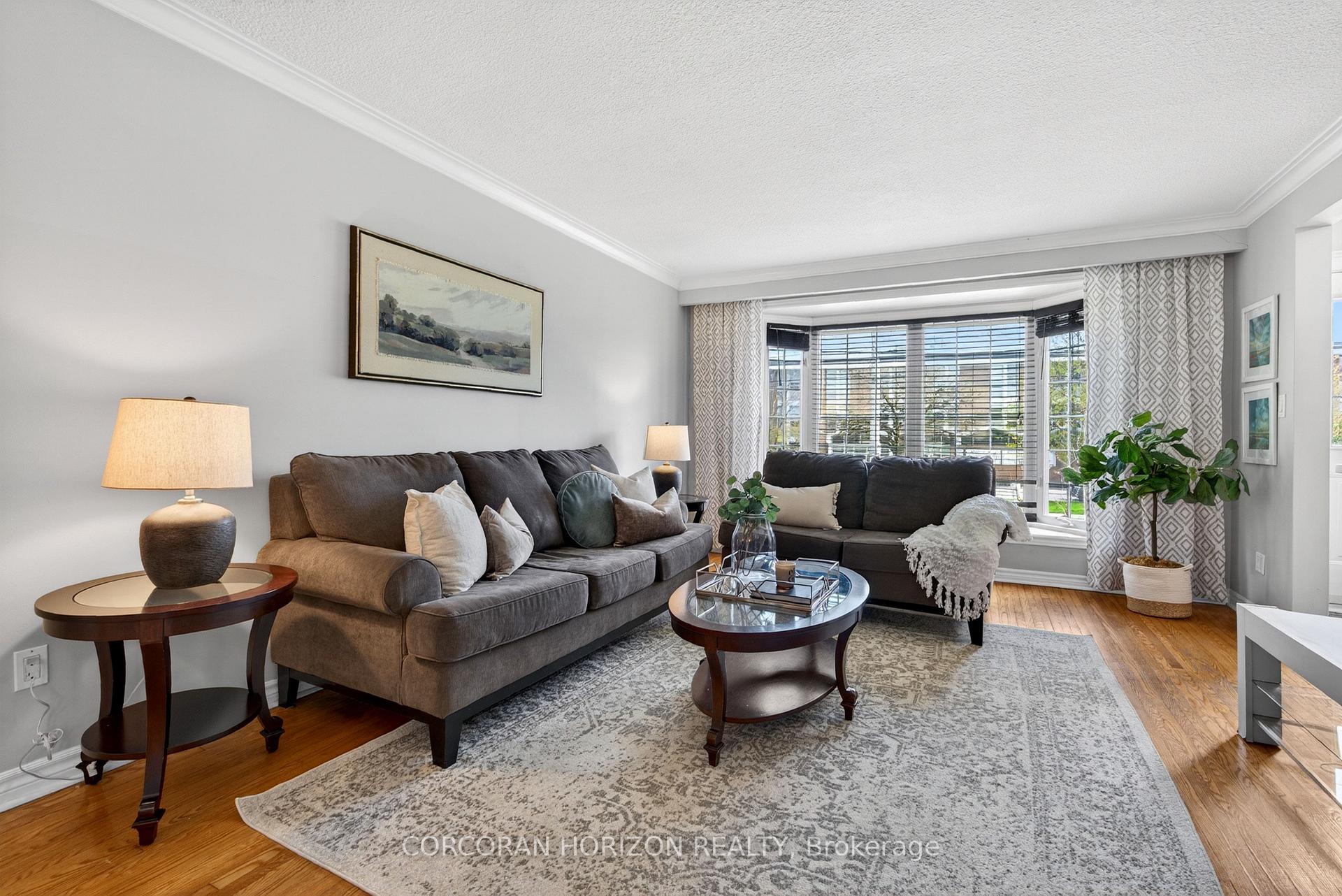 Photo 9 of 77 Mineola Road E, Mississauga, Mineola — HOMEH
