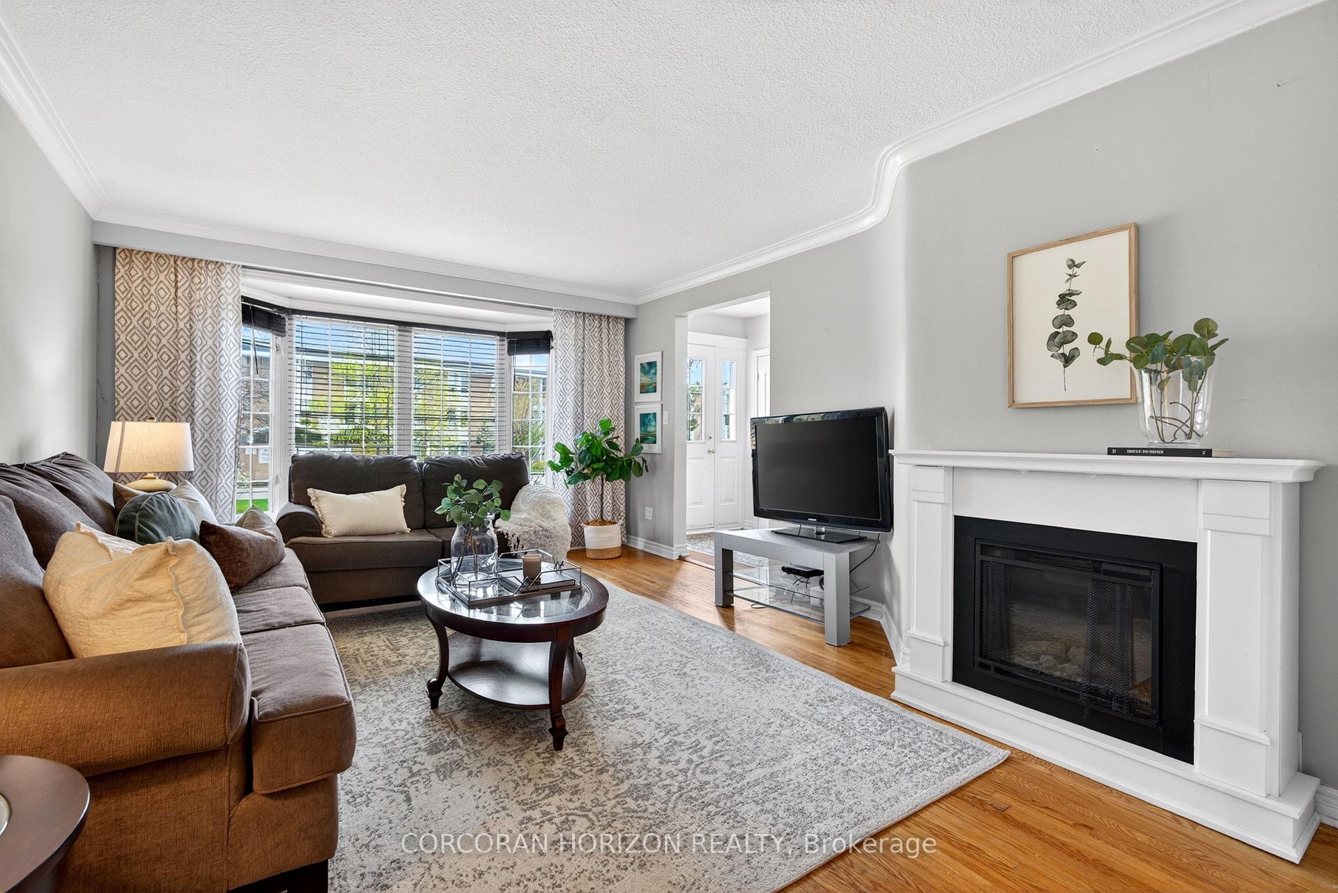 Photo 11 of 77 Mineola Road E, Mississauga, Mineola — HOMEH