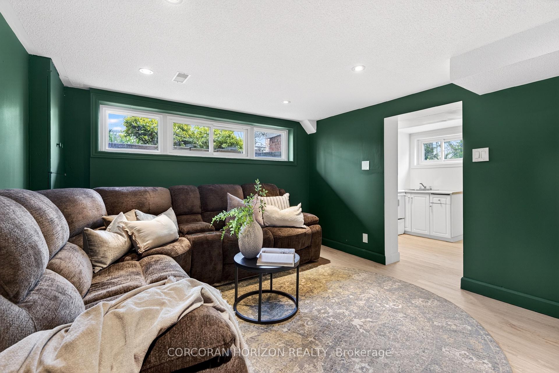 Photo 30 of 77 Mineola Road E, Mississauga, Mineola — HOMEH