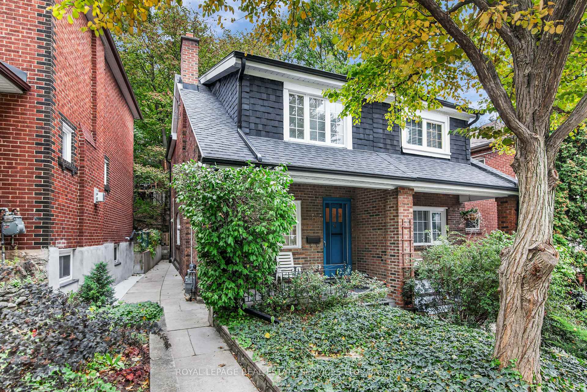 Photo of 405 Glenlake Avenue