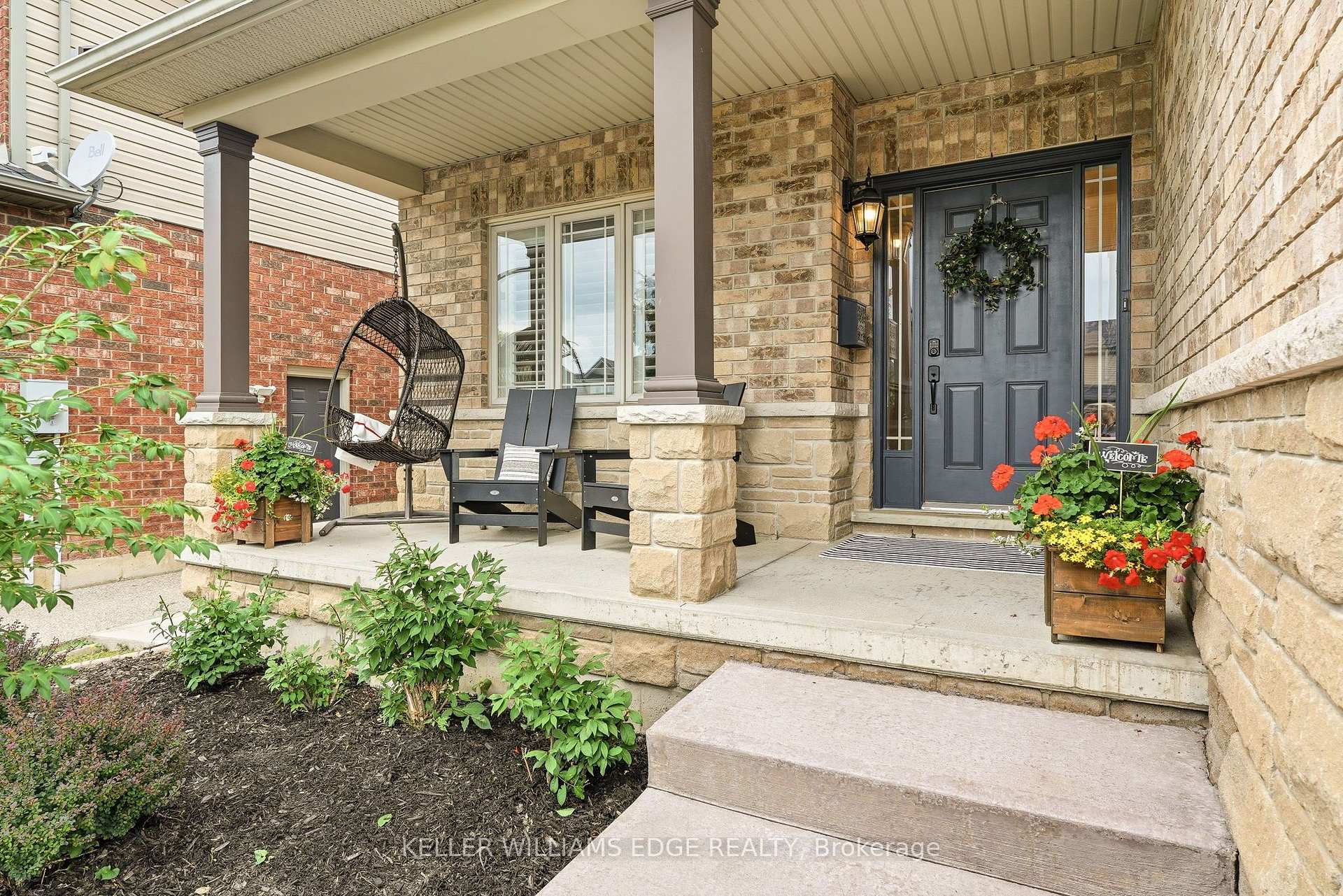 Photo 3 of 53 Valiant Circle, Hamilton, Binbrook — HOMEH