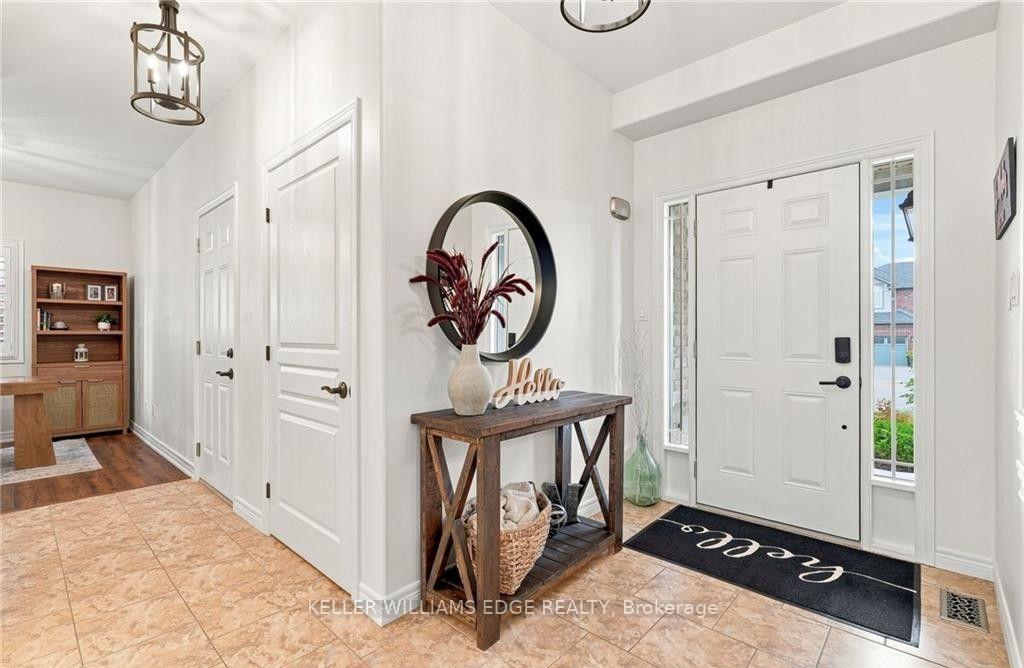 Photo 4 of 53 Valiant Circle, Hamilton, Binbrook — HOMEH