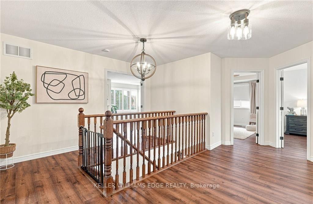 Photo 20 of 53 Valiant Circle, Hamilton, Binbrook — HOMEH