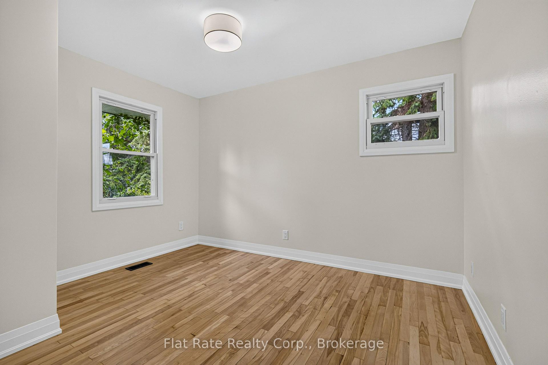Photo 7 of 718 Gillespie Avenue, Peterborough, Otonabee Ward 1 — HOMEH