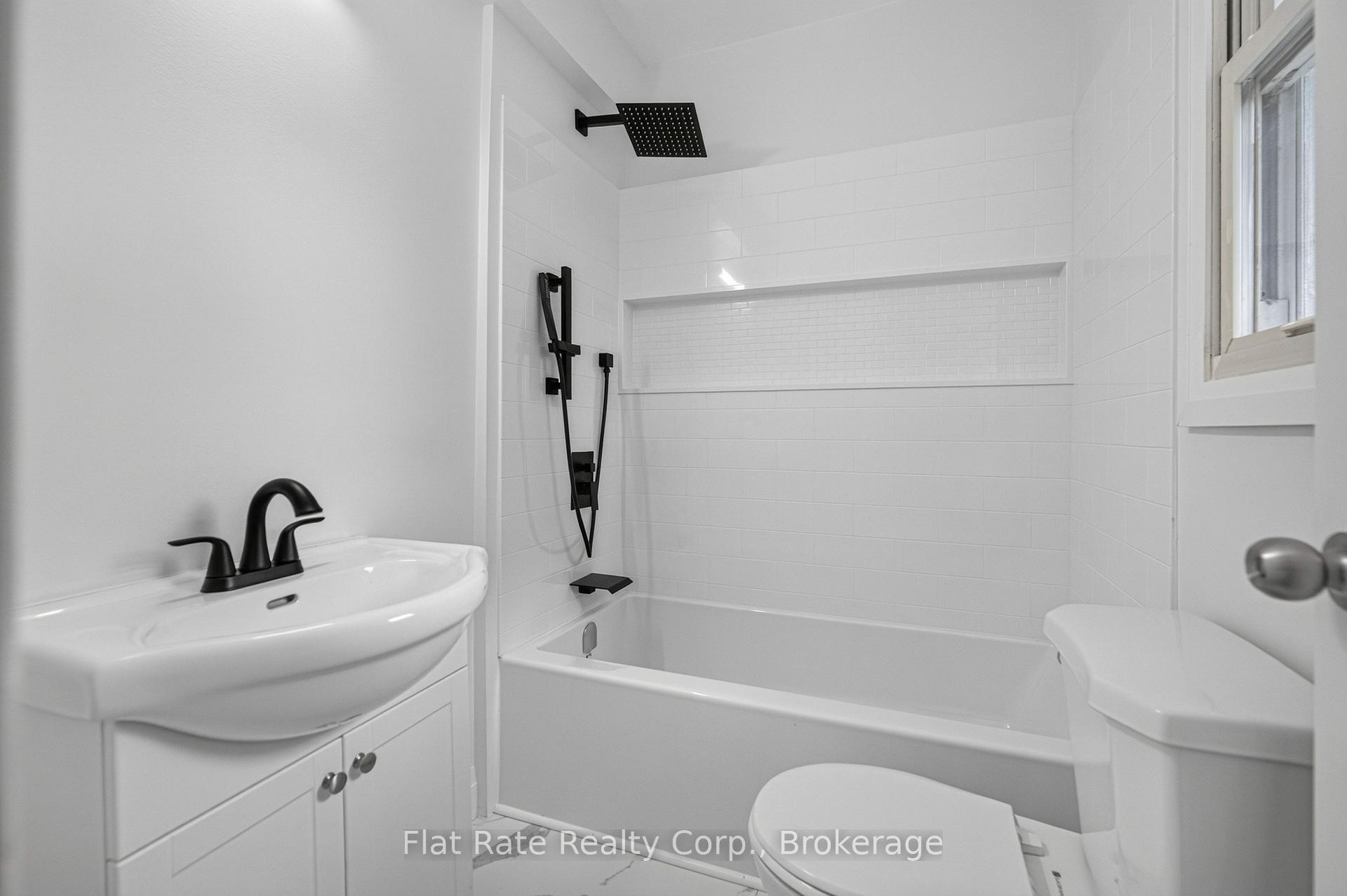 Photo 8 of 718 Gillespie Avenue, Peterborough, Otonabee Ward 1 — HOMEH
