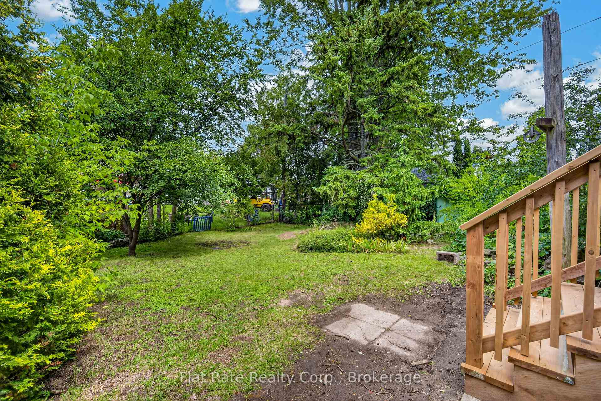 Photo 11 of 718 Gillespie Avenue, Peterborough, Otonabee Ward 1 — HOMEH