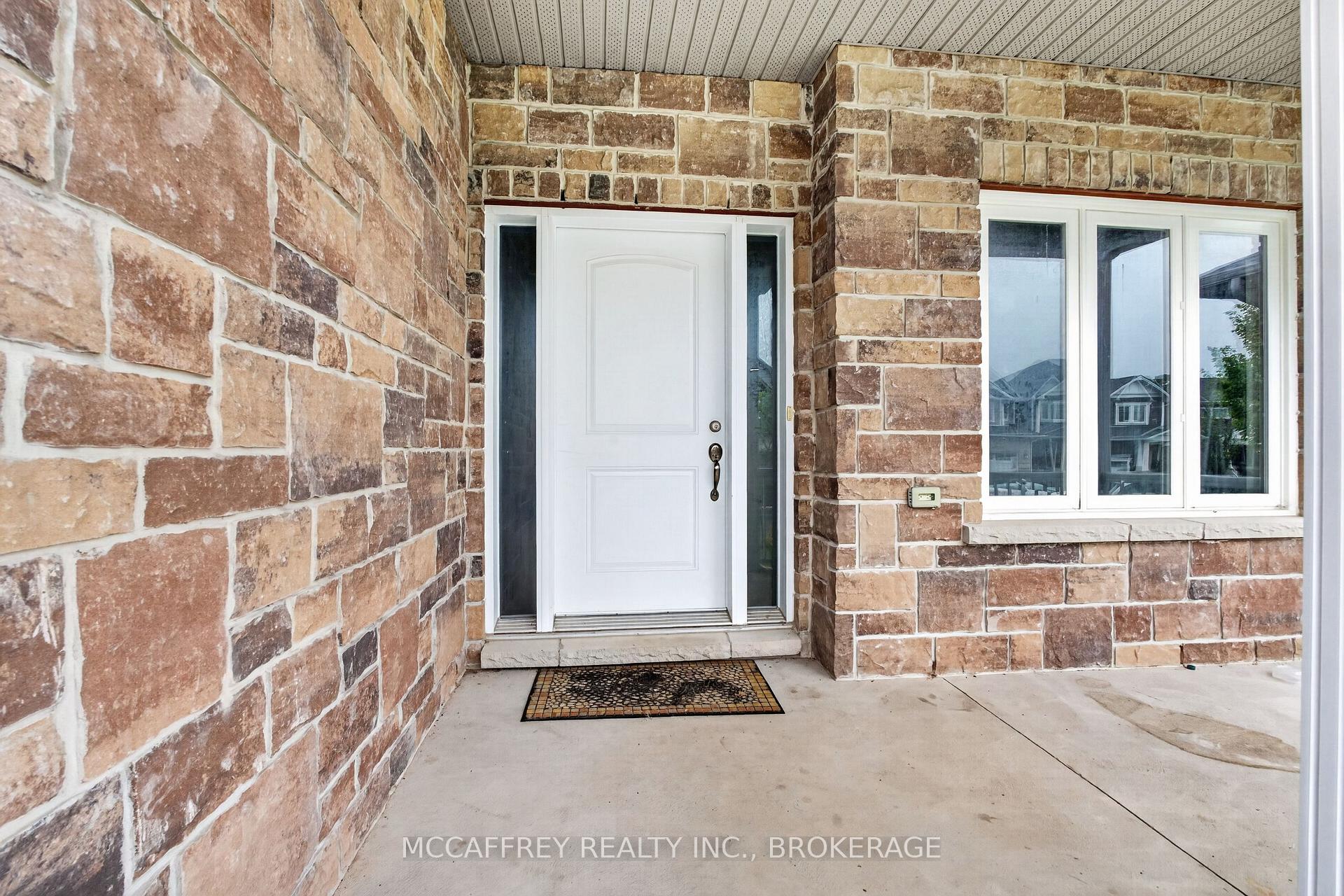 Photo 3 of 1286 Carfa Crescent, Kingston, City Northwest — HOMEH
