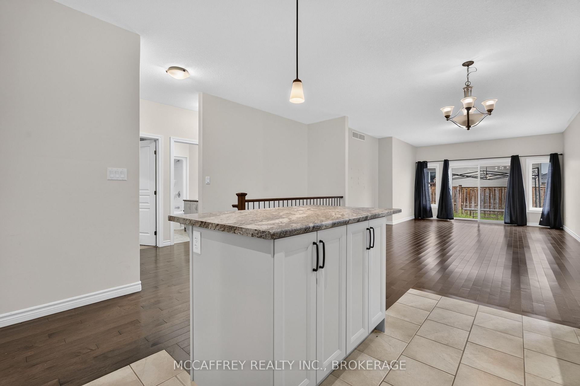 Photo 11 of 1286 Carfa Crescent, Kingston, City Northwest — HOMEH