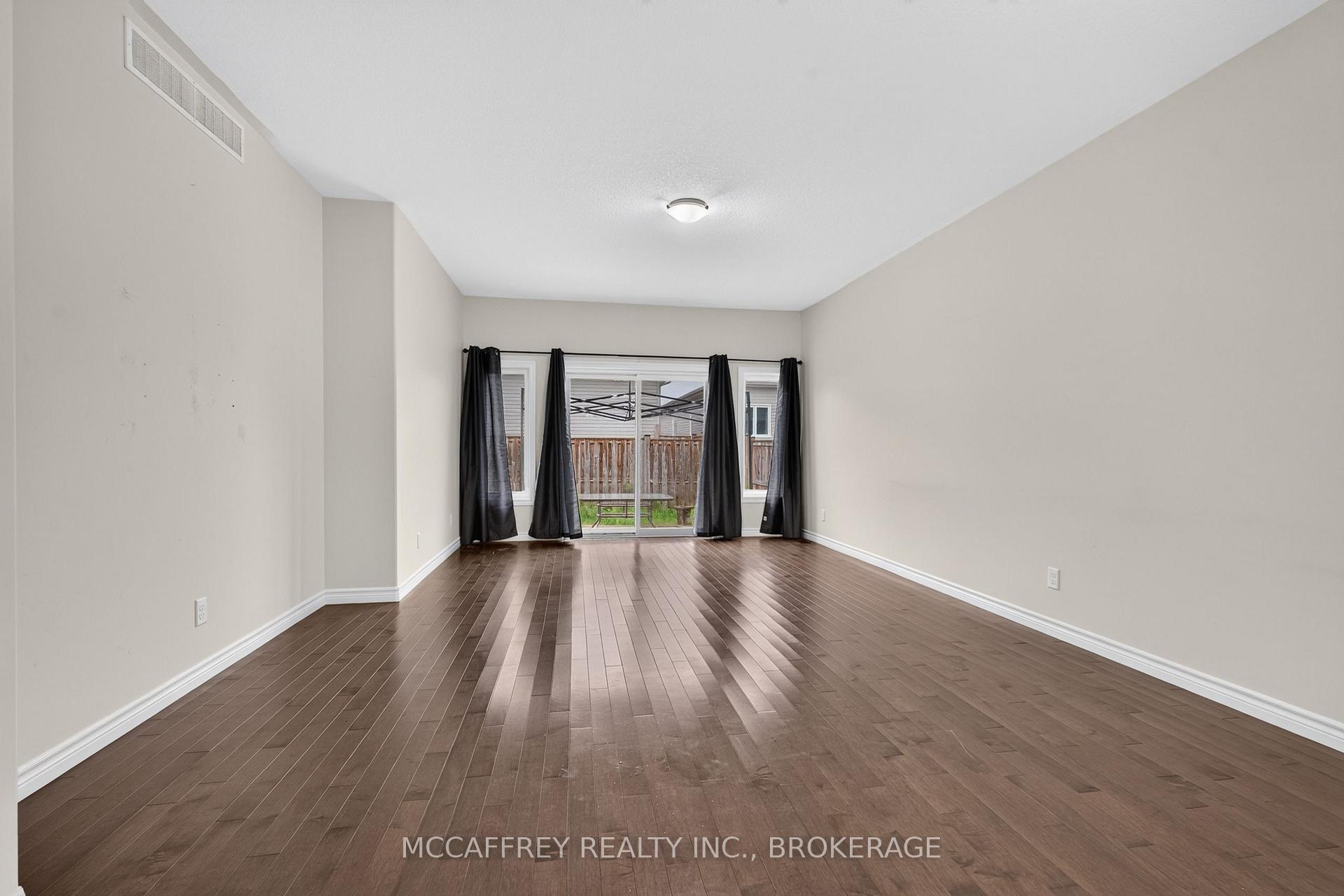 Photo 15 of 1286 Carfa Crescent, Kingston, City Northwest — HOMEH