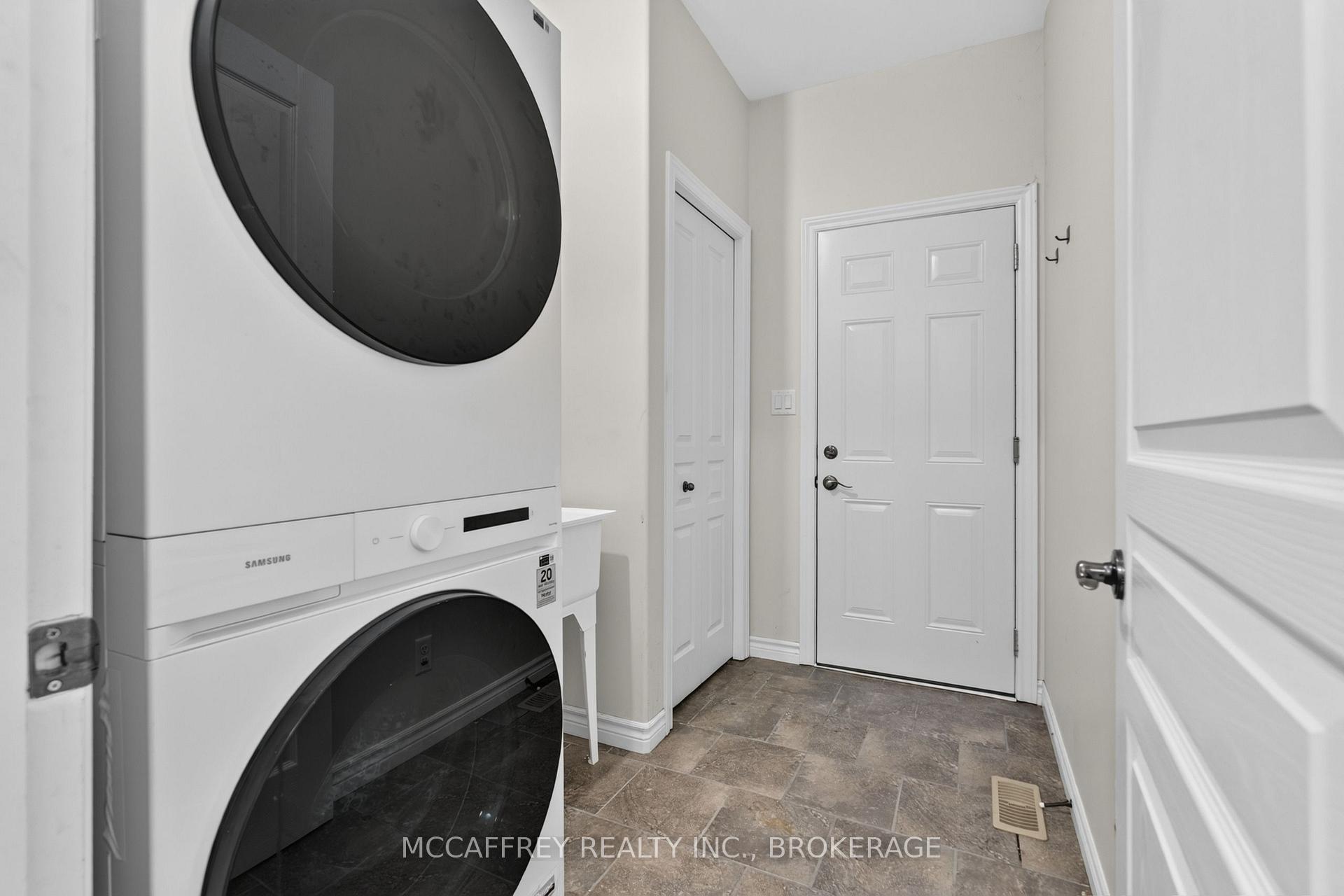 Photo 33 of 1286 Carfa Crescent, Kingston, City Northwest — HOMEH