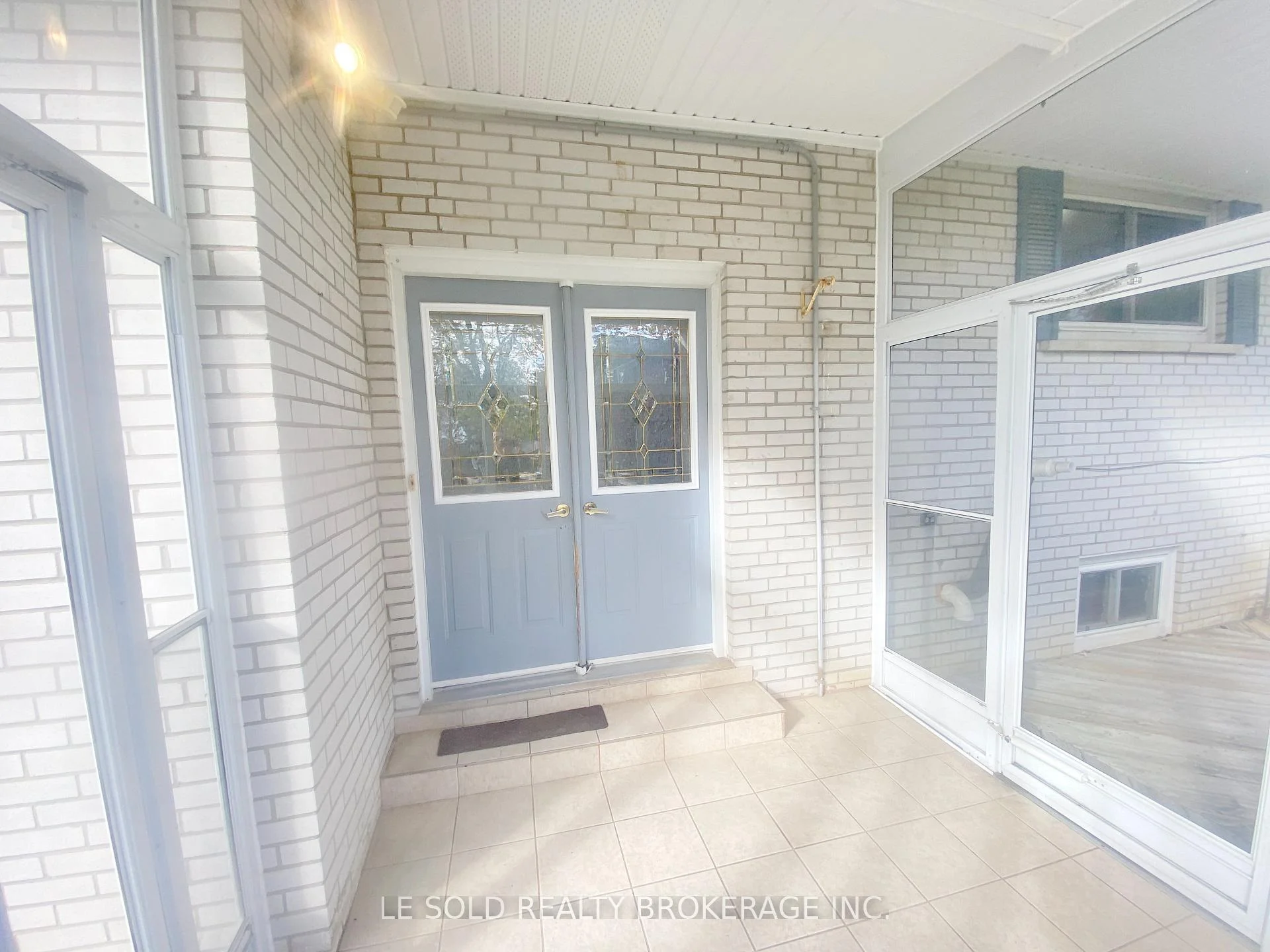 Photo 6 of Unit Upper, 50 Dickson Hill Road, Markham, Rural Markham — HOMEH