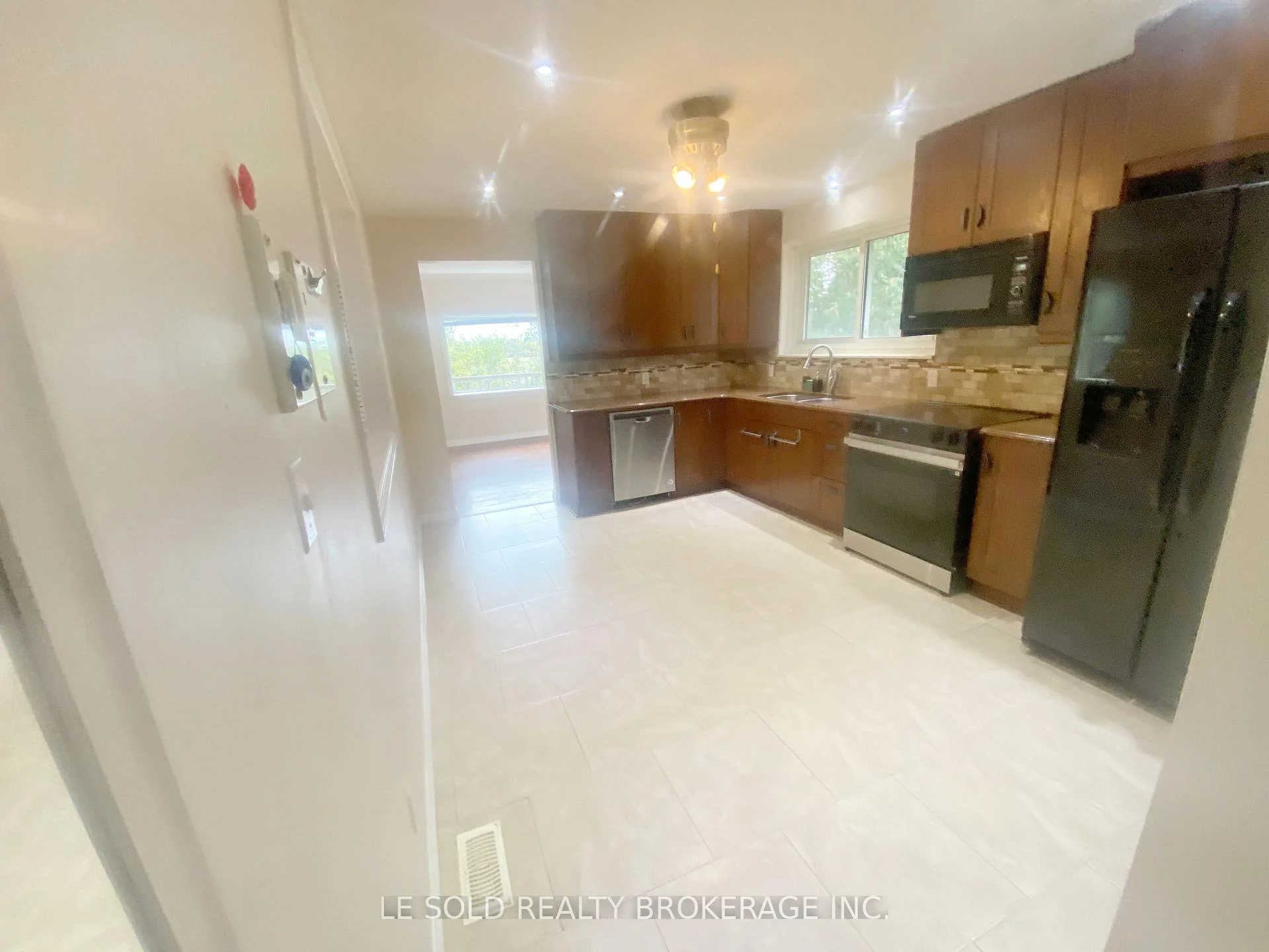Photo 18 of Unit Upper, 50 Dickson Hill Road, Markham, Rural Markham — HOMEH