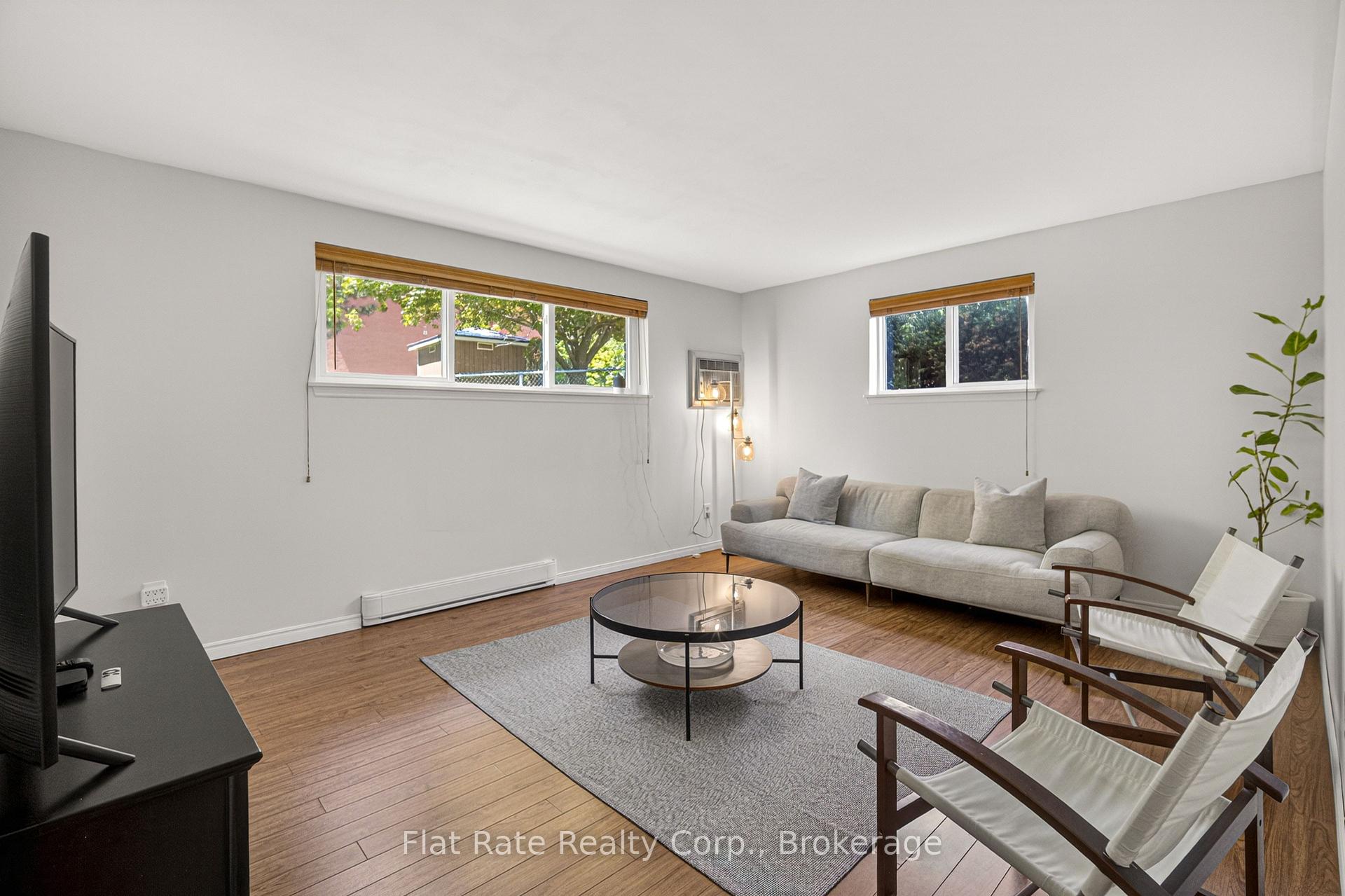 Photo 4 of Unit 101, 1429 Clearview Drive, Peterborough, Monaghan Ward 2 — HOMEH