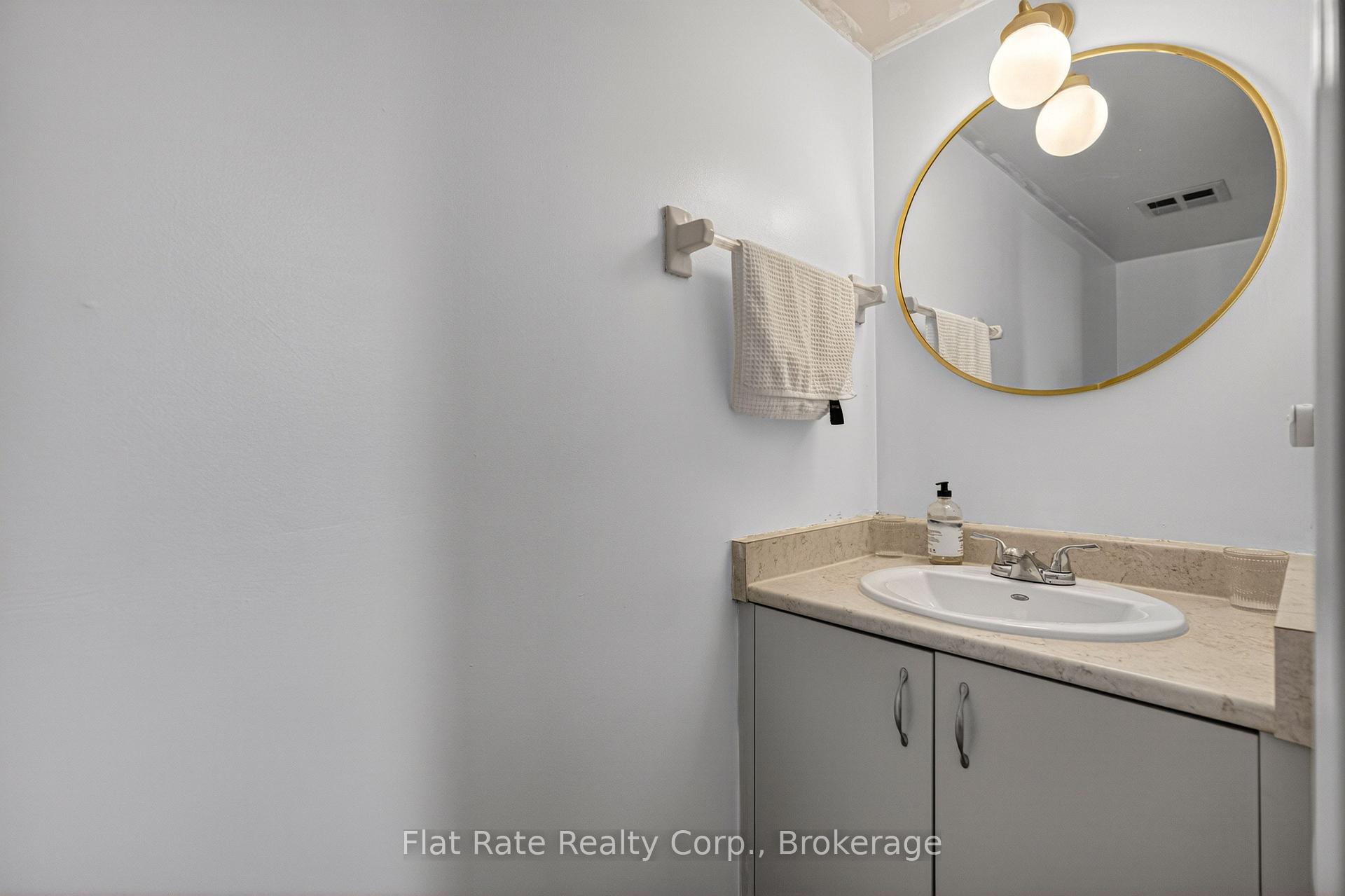 Photo 14 of Unit 101, 1429 Clearview Drive, Peterborough, Monaghan Ward 2 — HOMEH