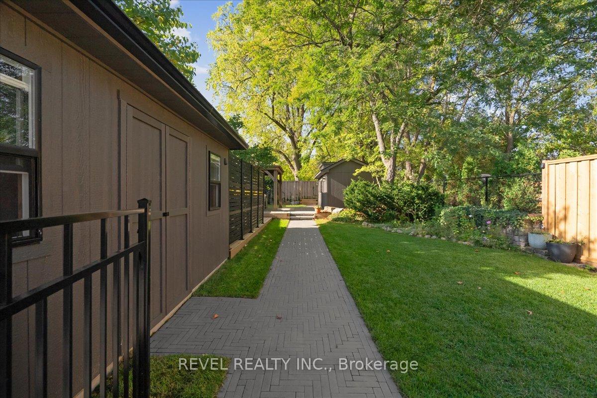 Photo 40 of 47 Mill Street N, Hamilton, Waterdown — HOMEH