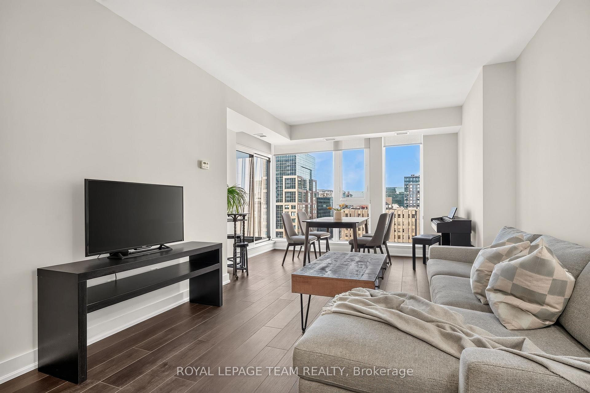 Photo 10 of Unit 1603, 179 Metcalfe Street, Ottawa, Ottawa Centre — HOMEH